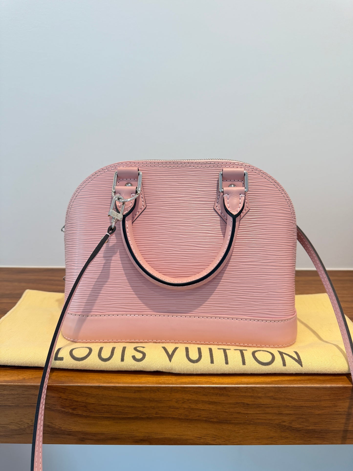 Louis Vuitton Epi Alma BB in Baby Pink