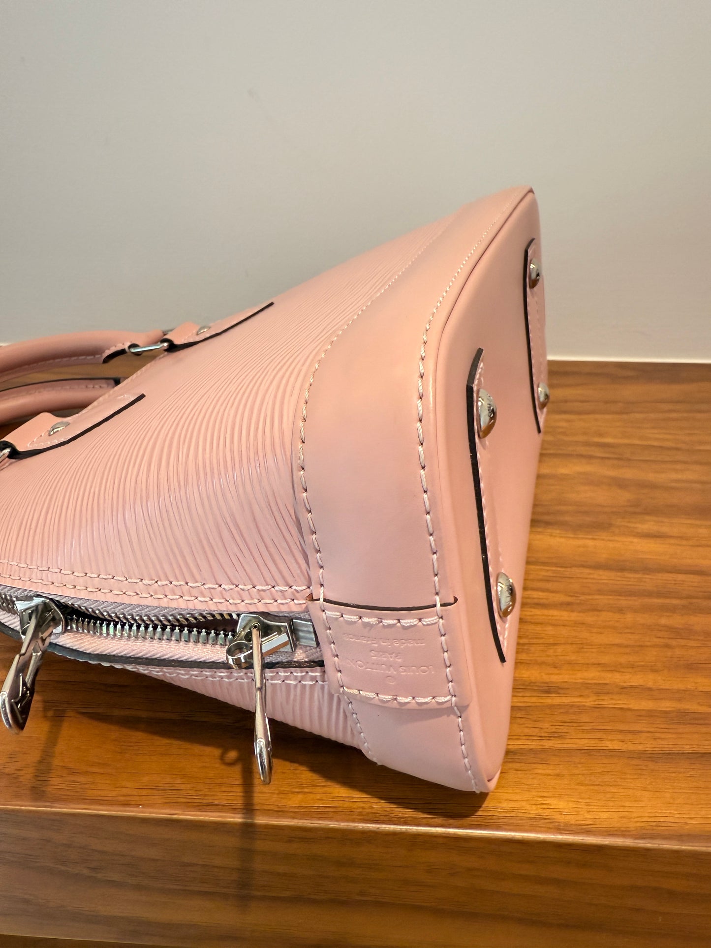 Louis Vuitton Epi Alma BB in Baby Pink