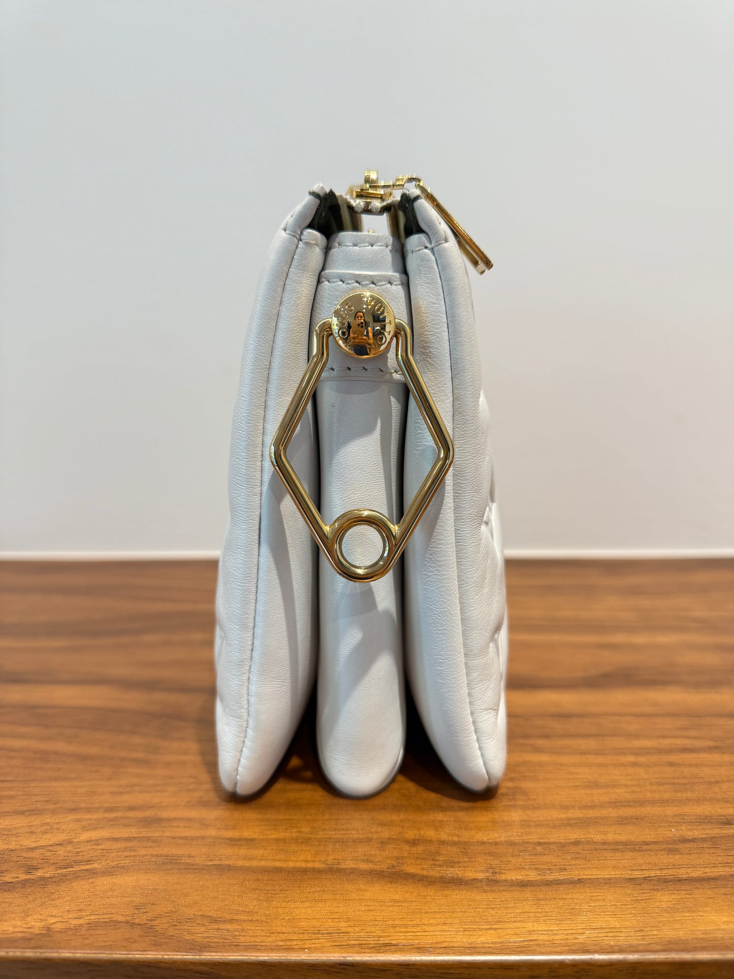 Louis Vuitton Coussin BB in white & Gold