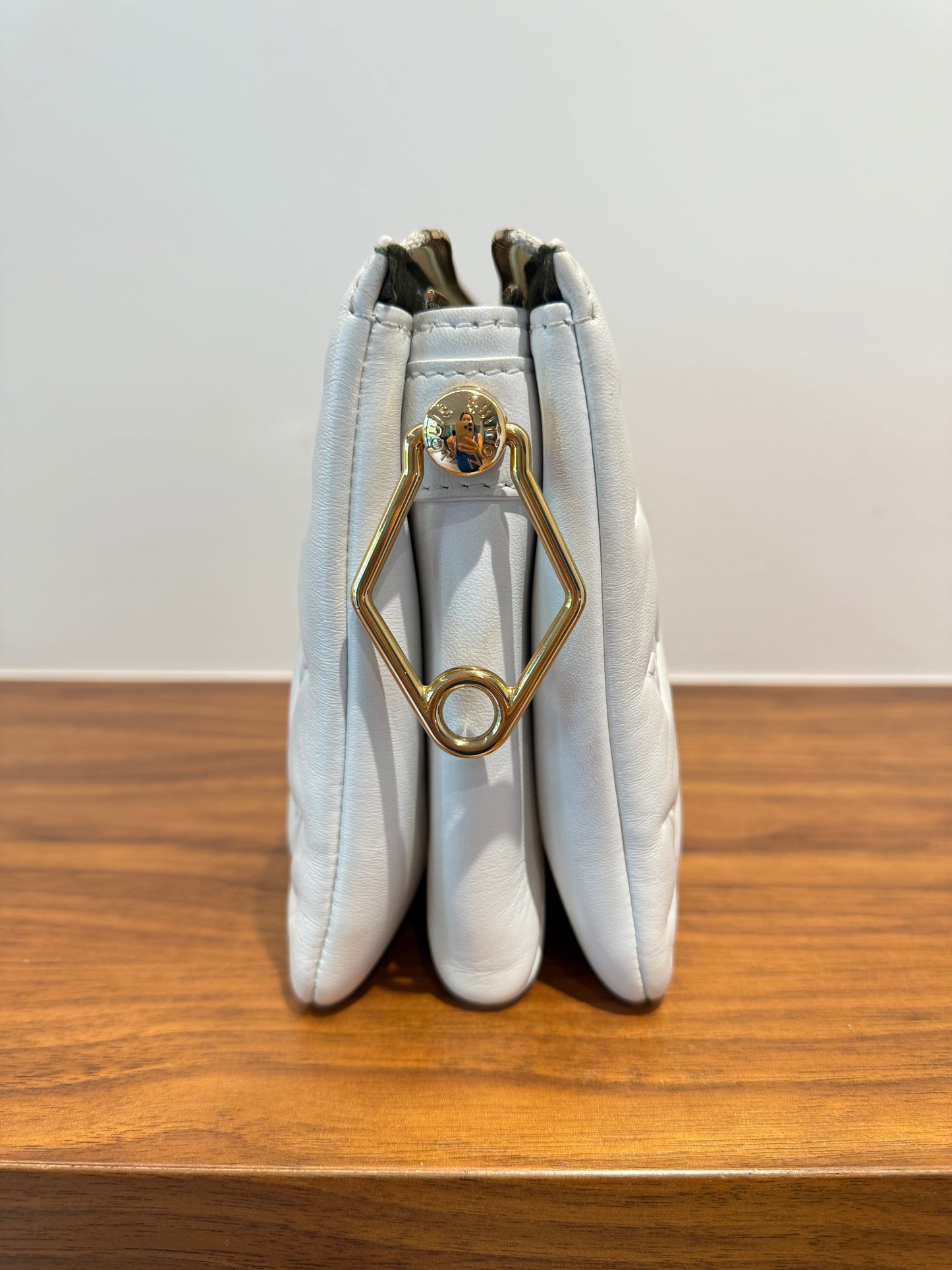 Louis Vuitton Coussin BB in white & Gold