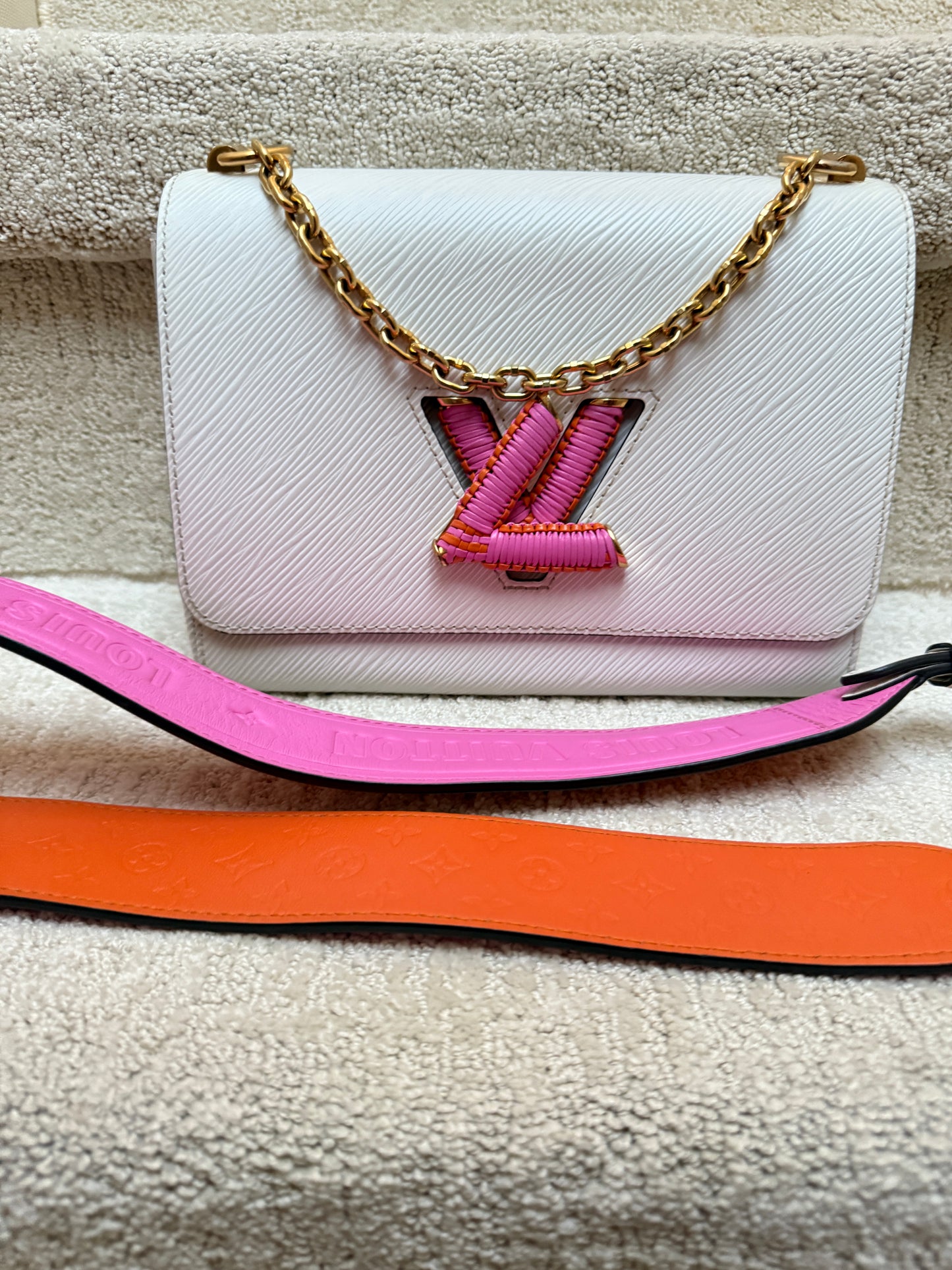 Louis Vuitton MM Twist in White Epi