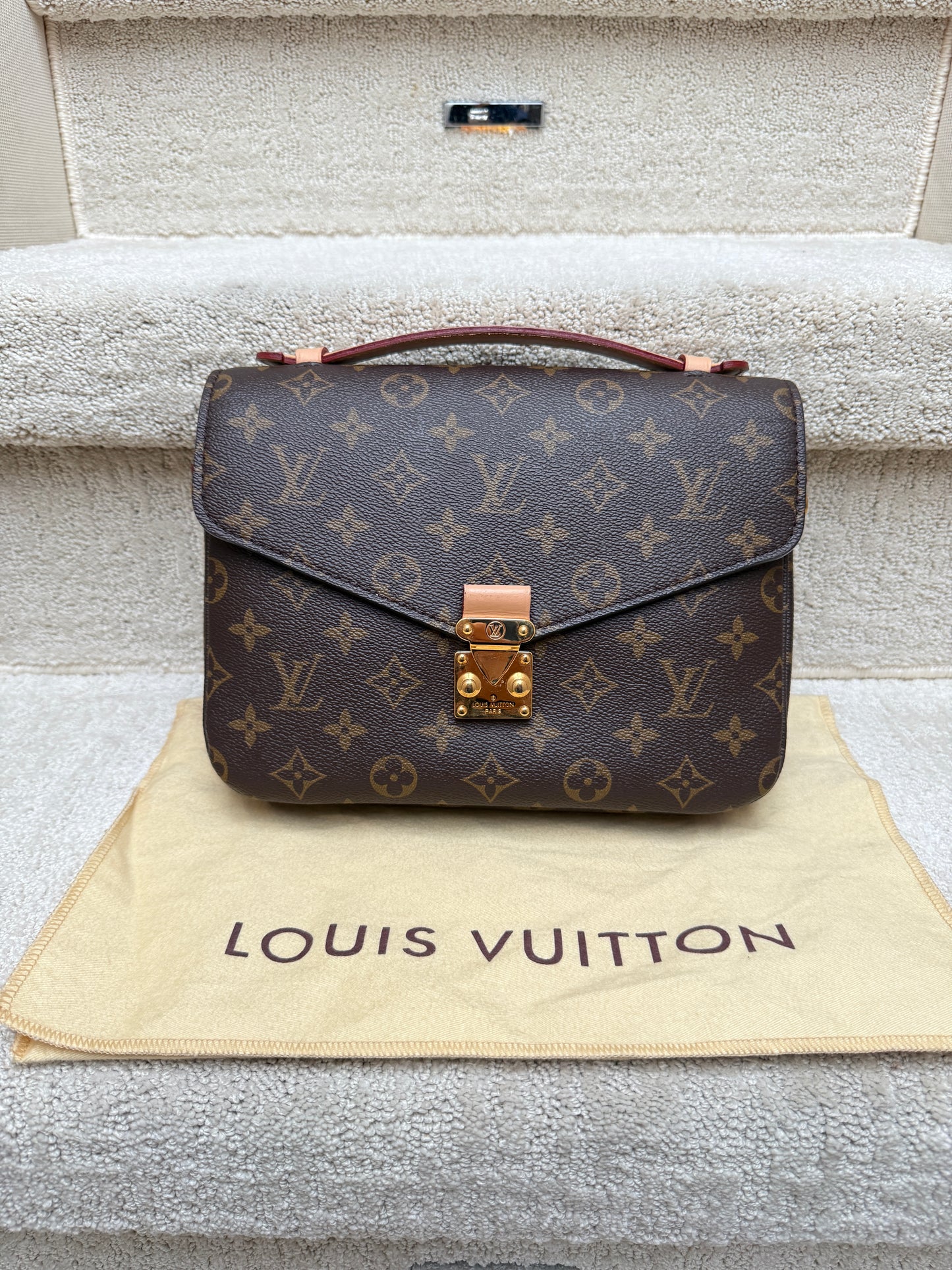Louis Vuitton Monogram Pochette Metis