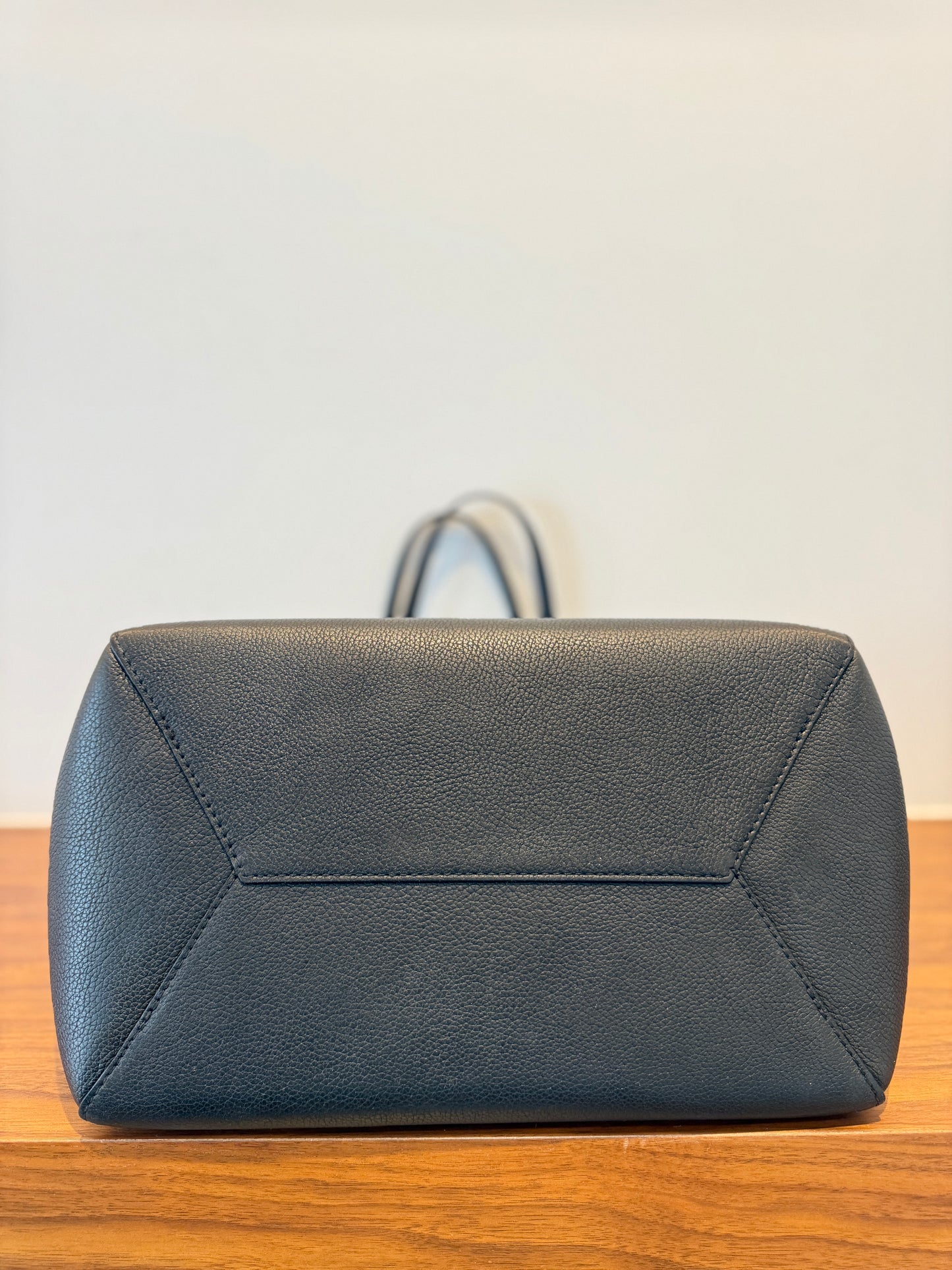 Louis Vuitton Calfskin Cabas Lockme tote in Black