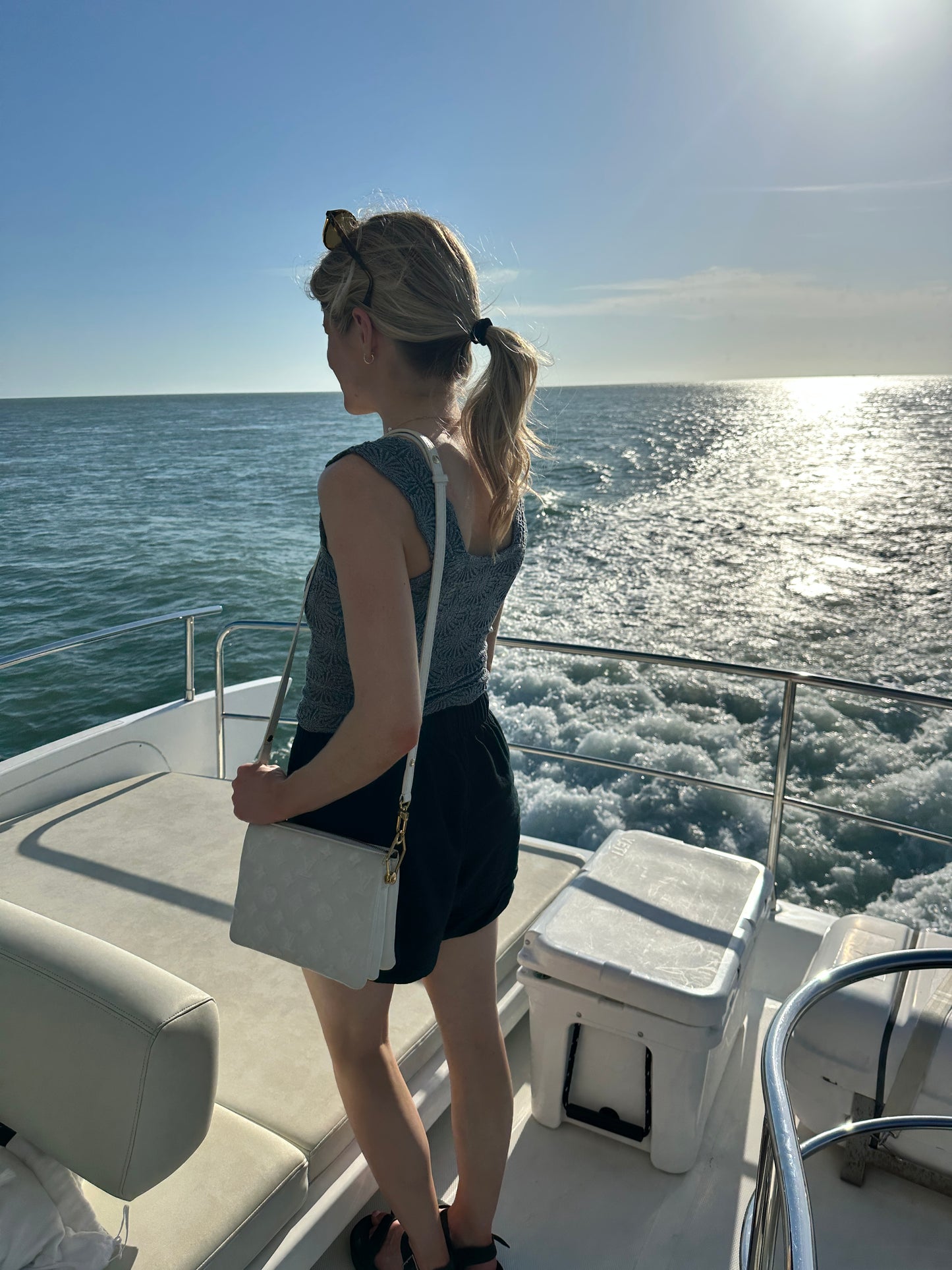 Louis Vuitton Coussin BB in white & Gold
