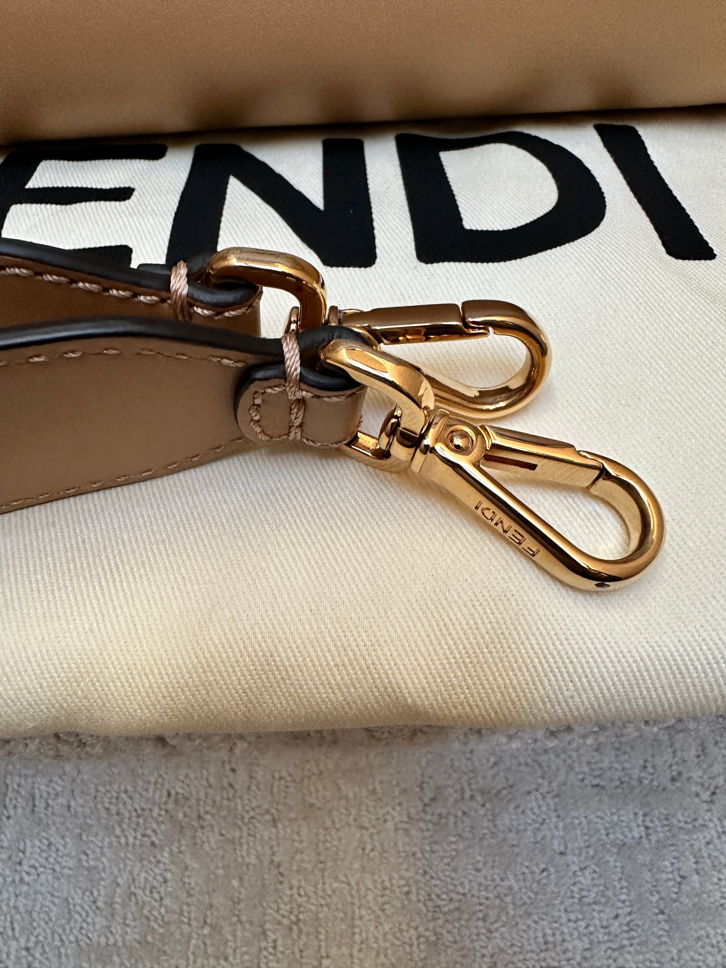 NEW!! Fendi Sunshine Medium Light brown leather and elaphe shopper bag