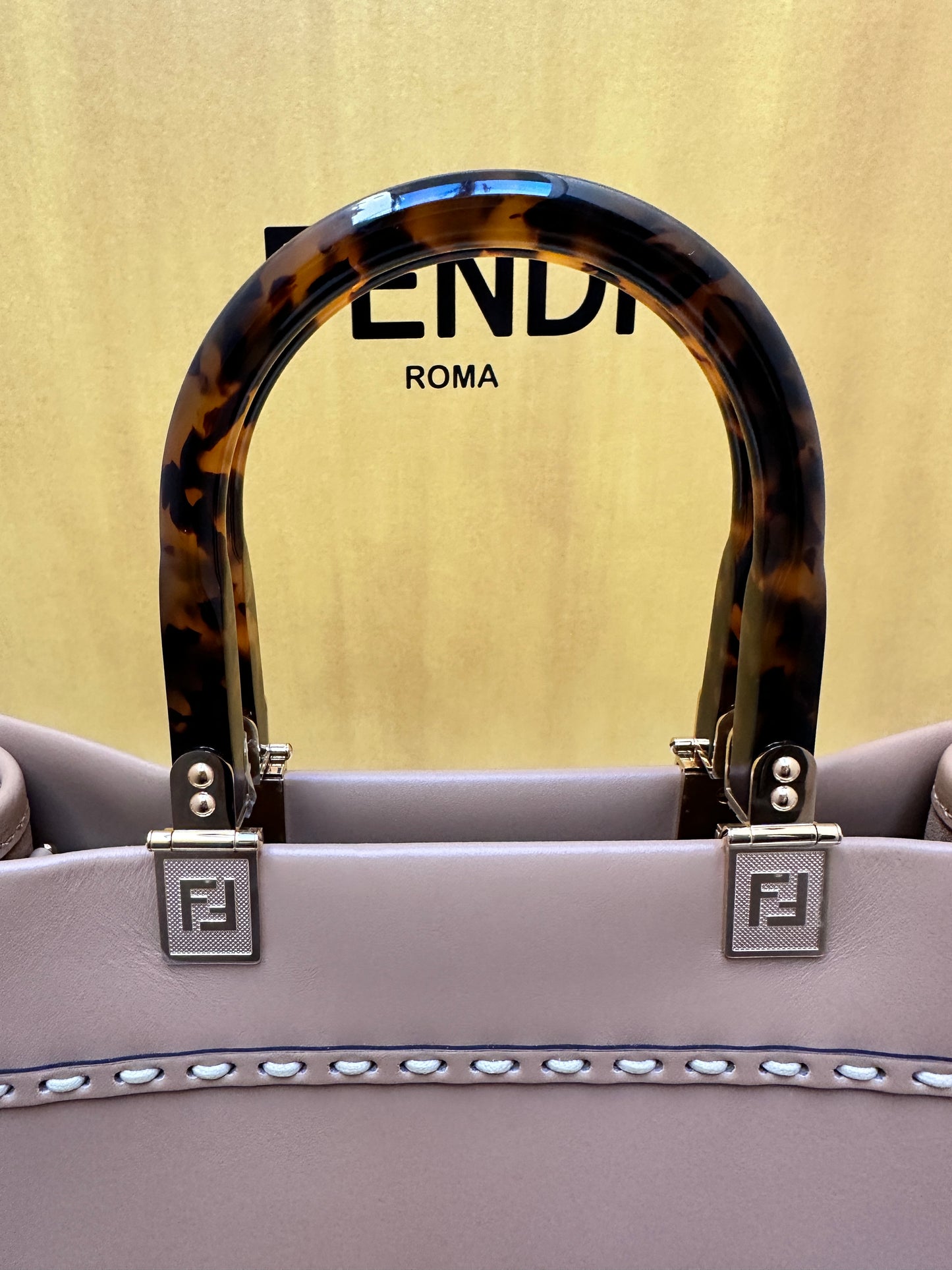 NEW!! Fendi Sunshine Medium Light brown leather and elaphe shopper bag