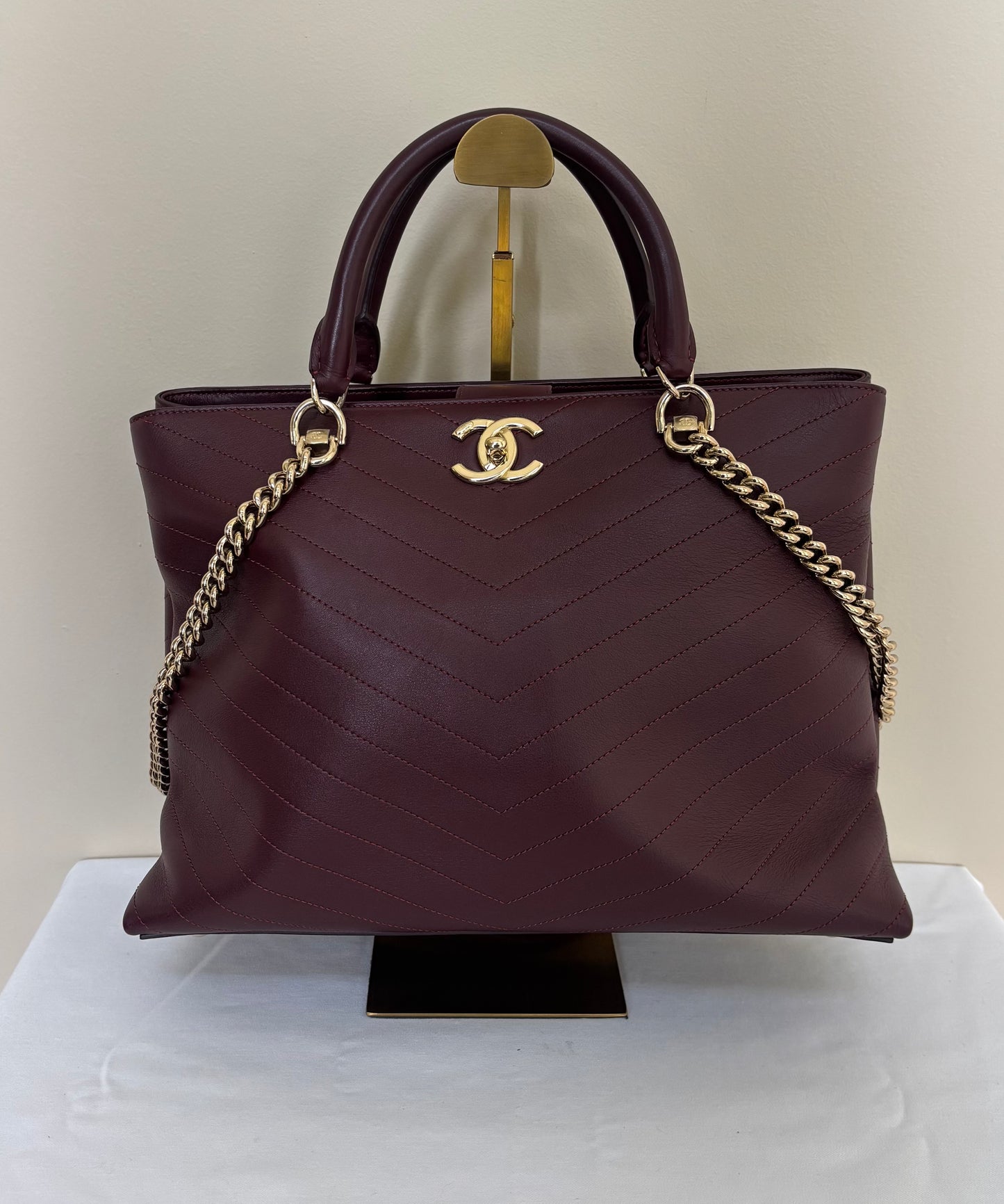 Chanel Chevron Shoulder Tote in Burgundy Chevon Pre-Owned