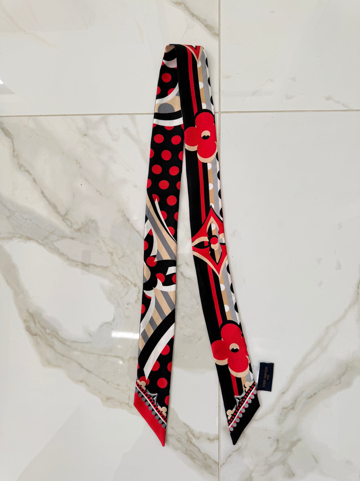 Louis Vuitton silk twilly scarf pre-owned