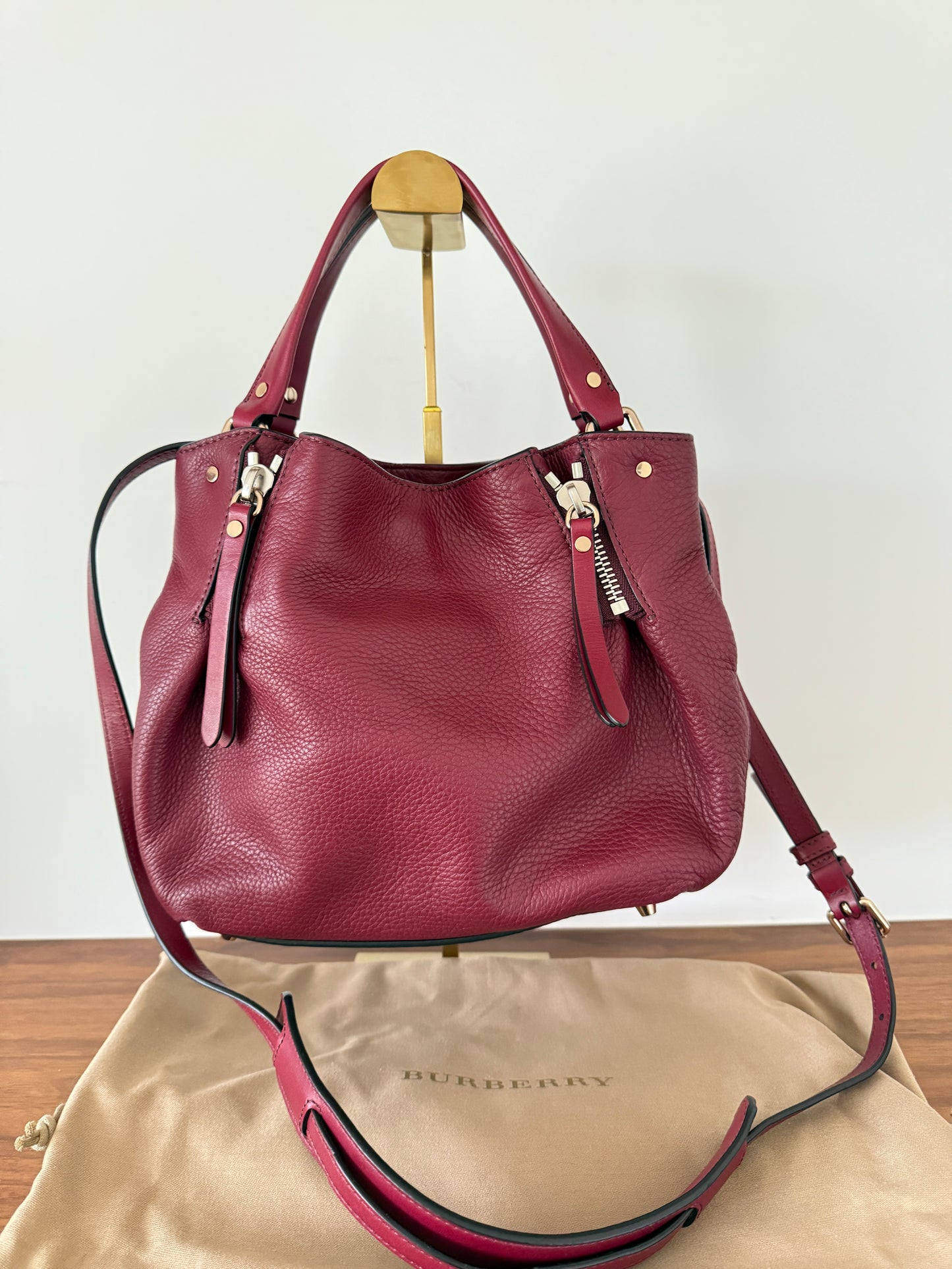 Burgundy Maidstone Shoulder Bag in Burgundy