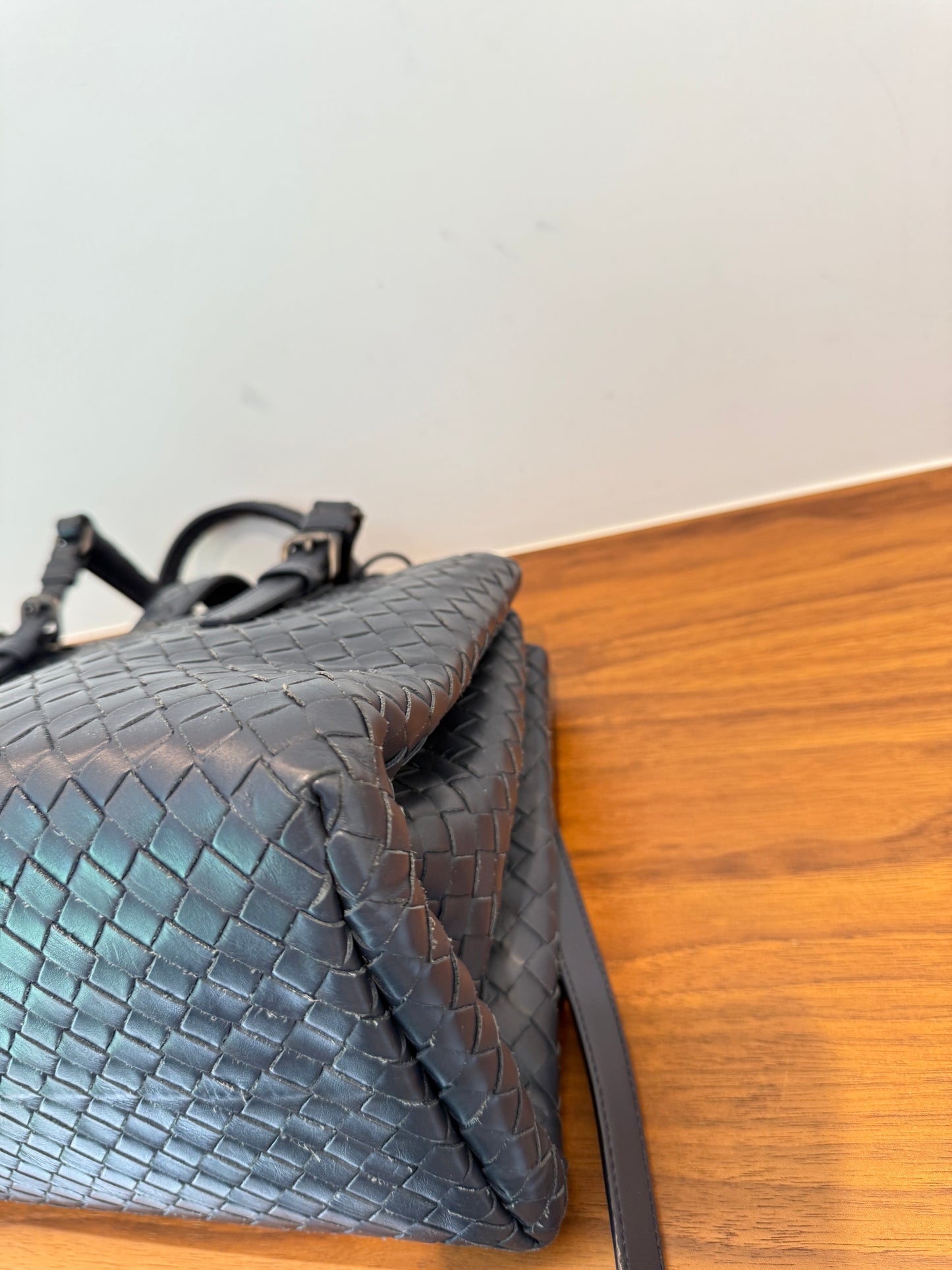 Bottega Veneta Intrecciato Roma Handbag in Navy Blue