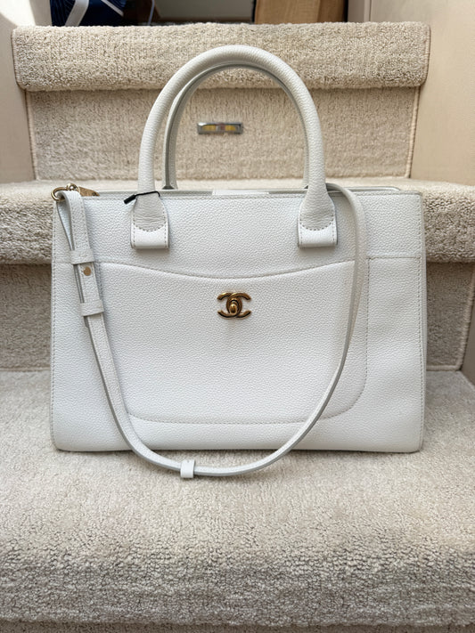 CHANEL Grained Calfskin Small Neo Executive Shopper Tote in White