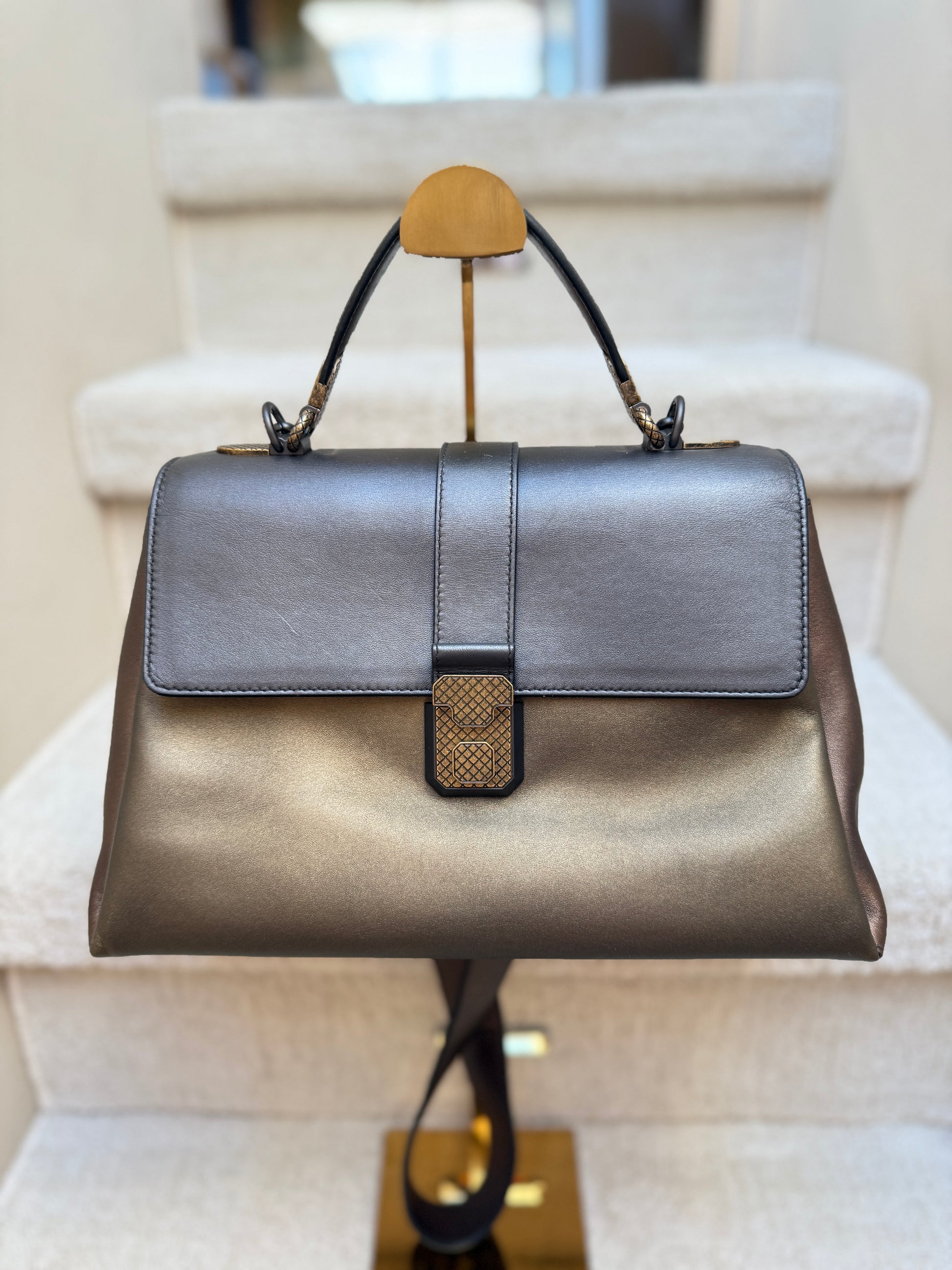 Bottega Veneta piazza top handle metallic tricolor in bronze and grey tones in excellent preloved condition
