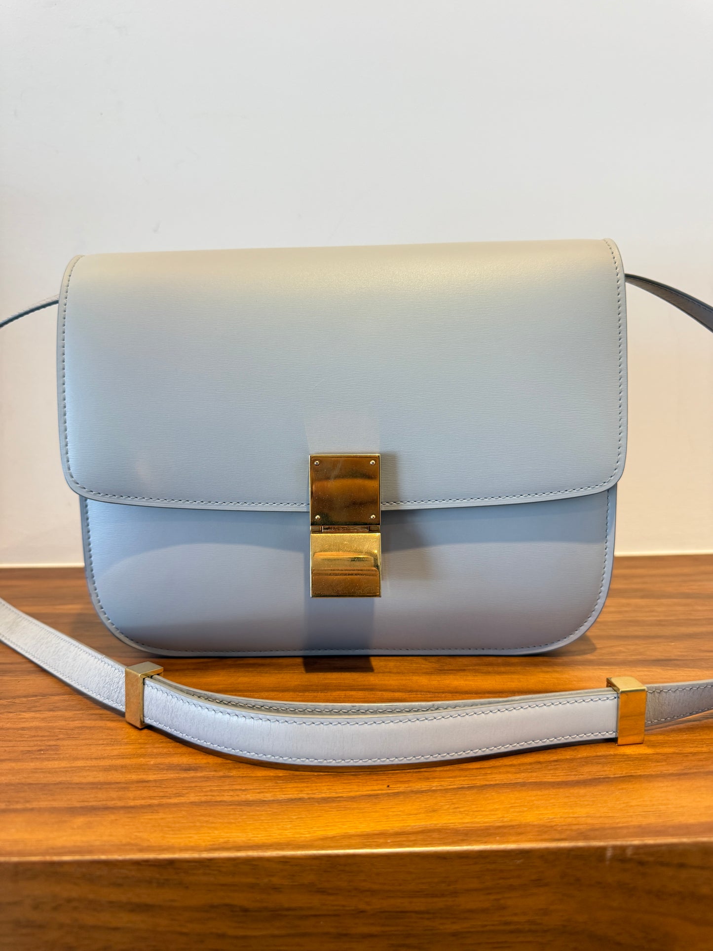 Authenticated Celine Box Bag in Excellent resale condition in blue leather with gold hardware