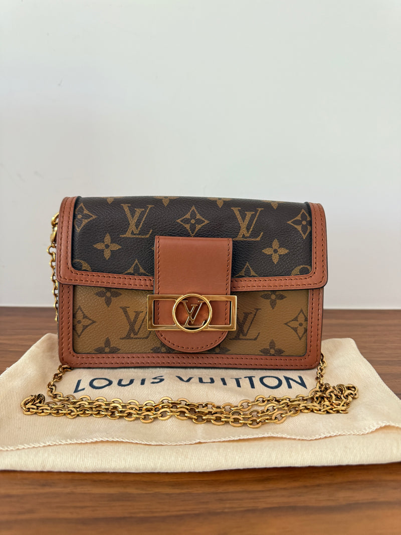 Louis Vuitton Dauphine Reverse Monogram Chain Wallet Pre-Owned