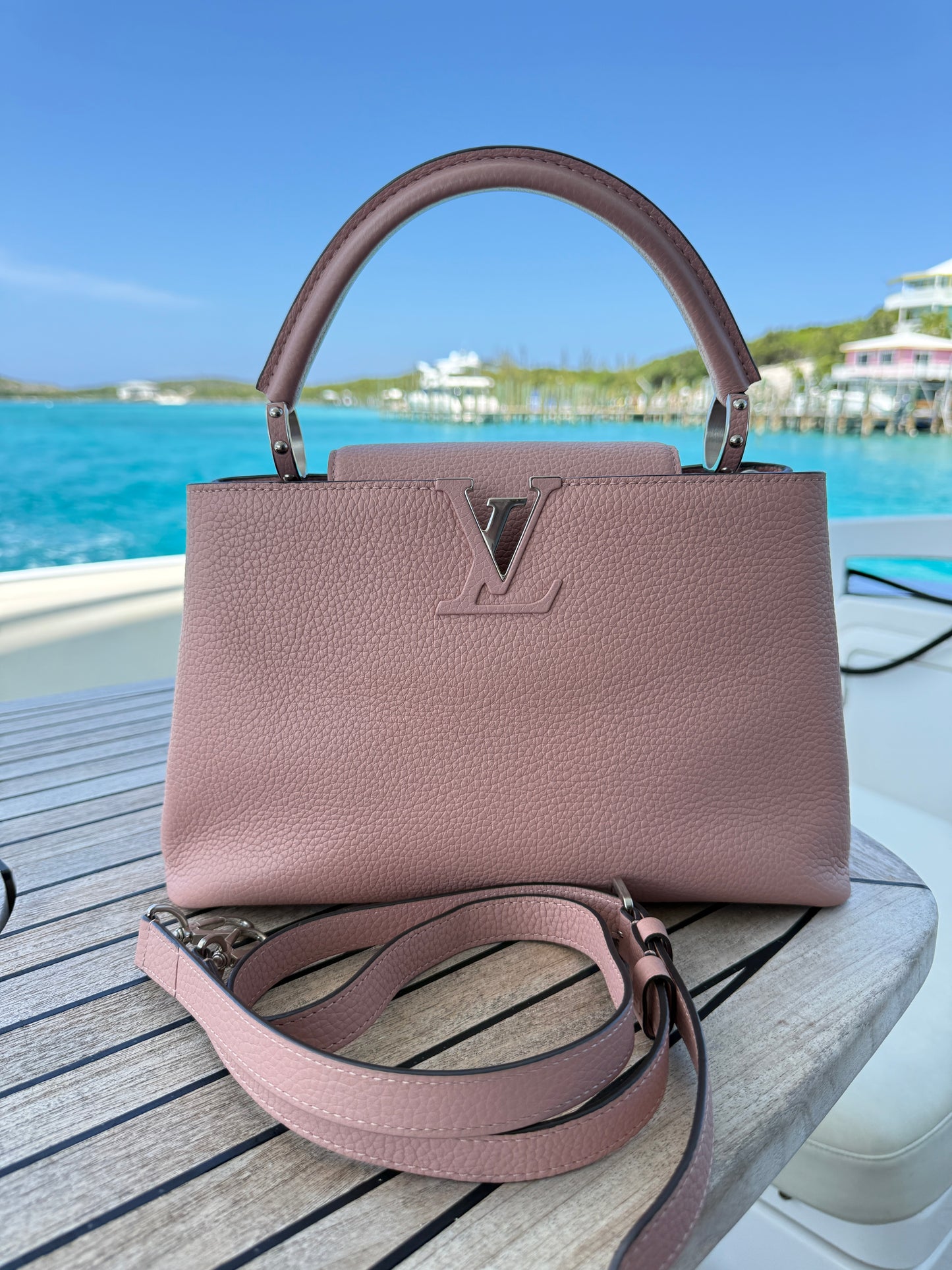 louis vuitton capucines pm in dusty pink with optional shoulder strap full view outside