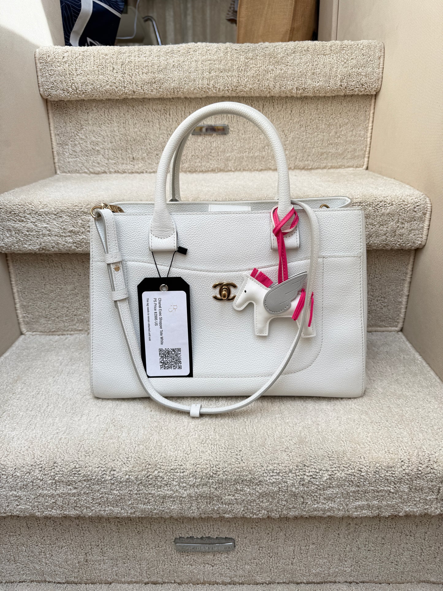 CHANEL Grained Calfskin Small Neo Executive Shopper Tote in White