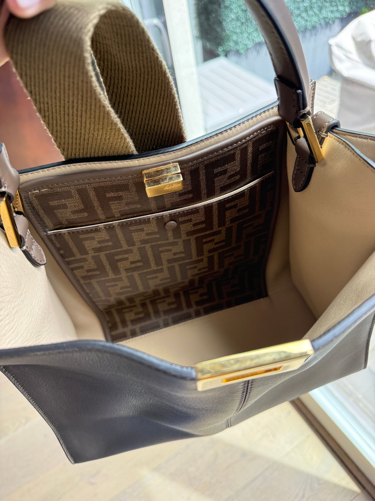 Fendi Vitello Seta Shiny Nappa Medium Peekaboo Satchel Pre-Owned