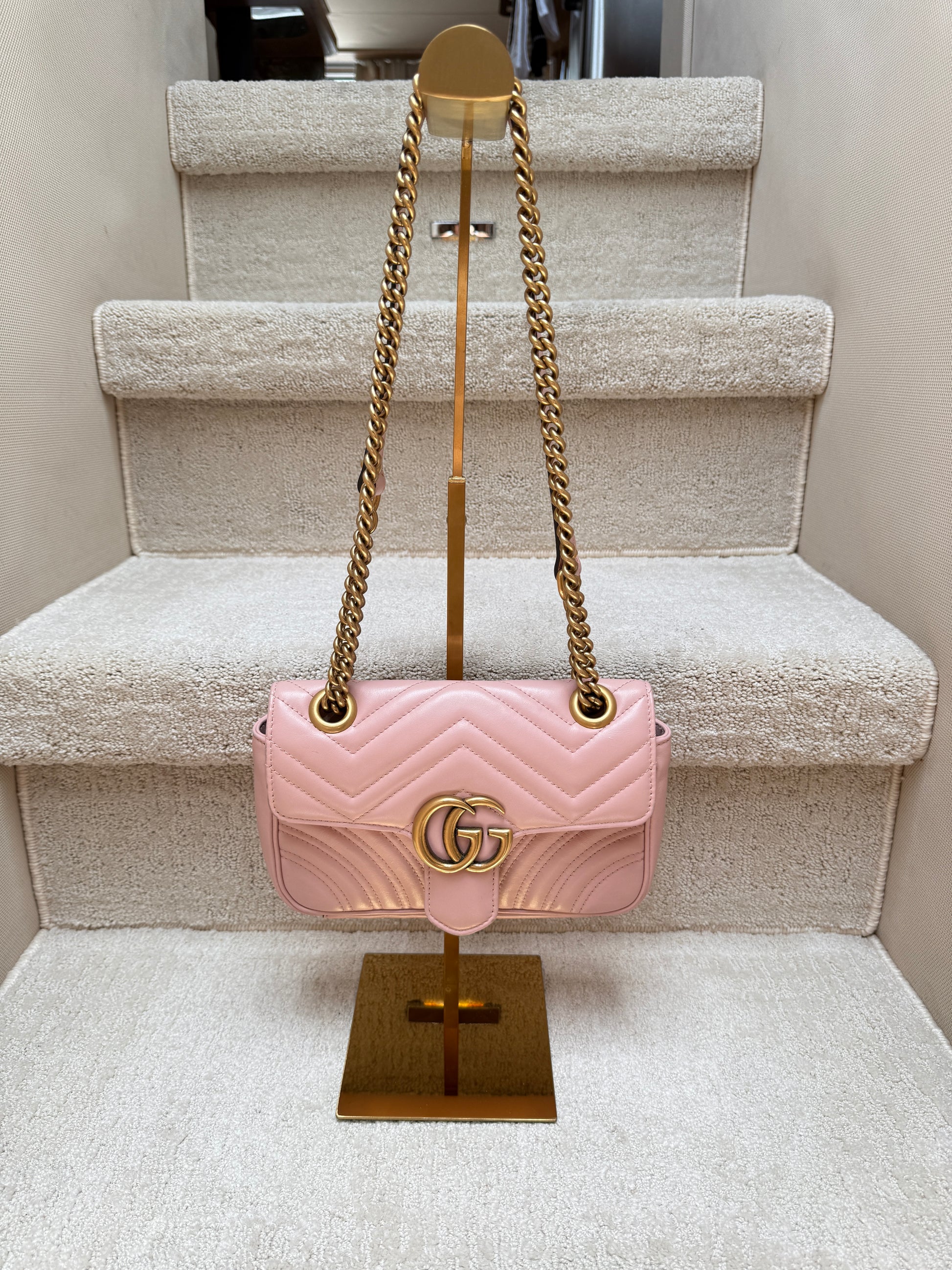 Gucci Marmont shoulder bag in pink and gold by reseller Purseonal Shopper