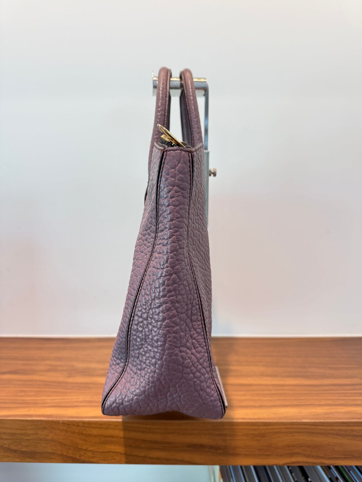 Burberry Dewsberry Leather Tote in Purple Pre-Owned