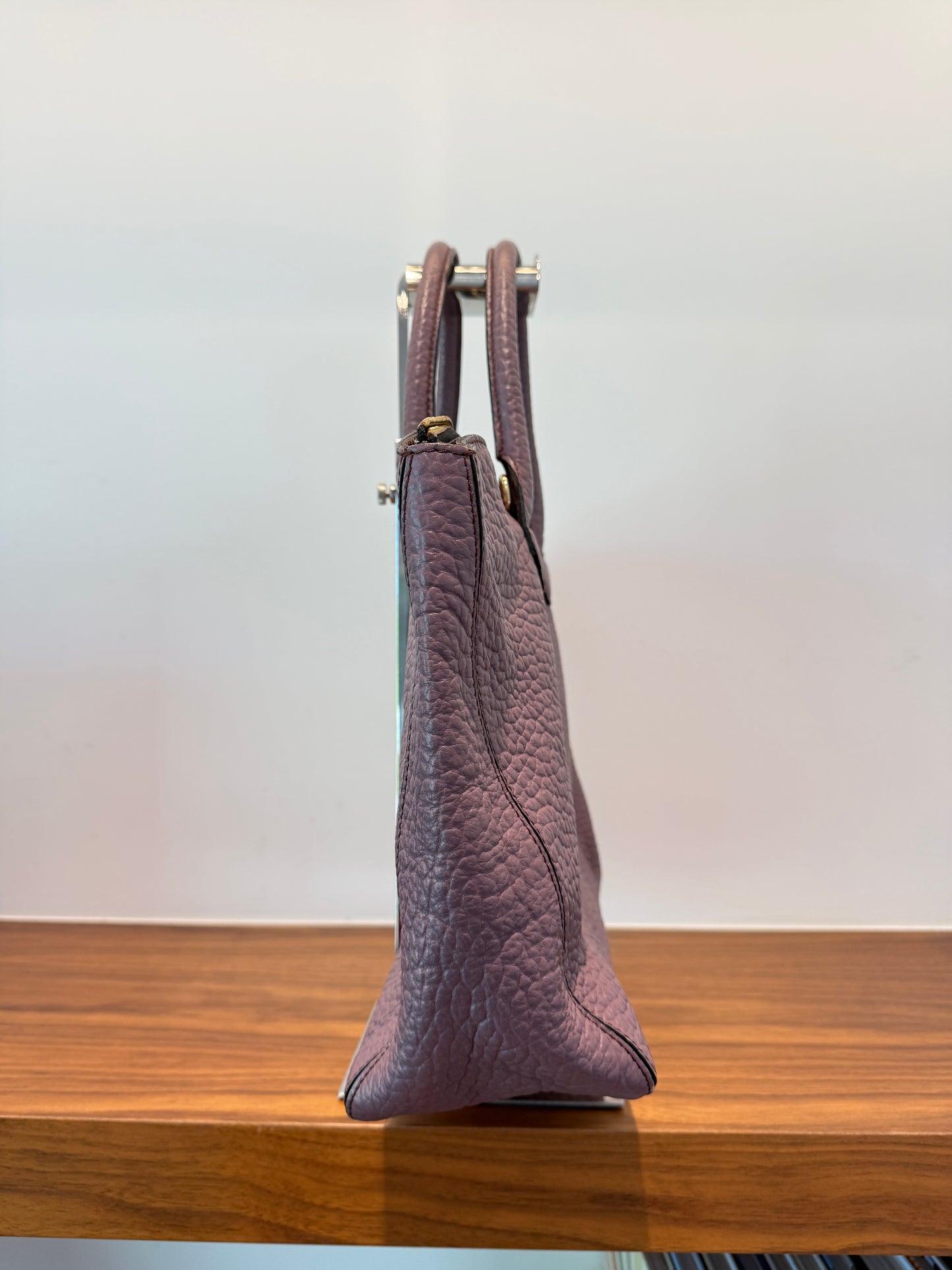 Burberry Dewsberry Leather Tote in Purple Pre-Owned