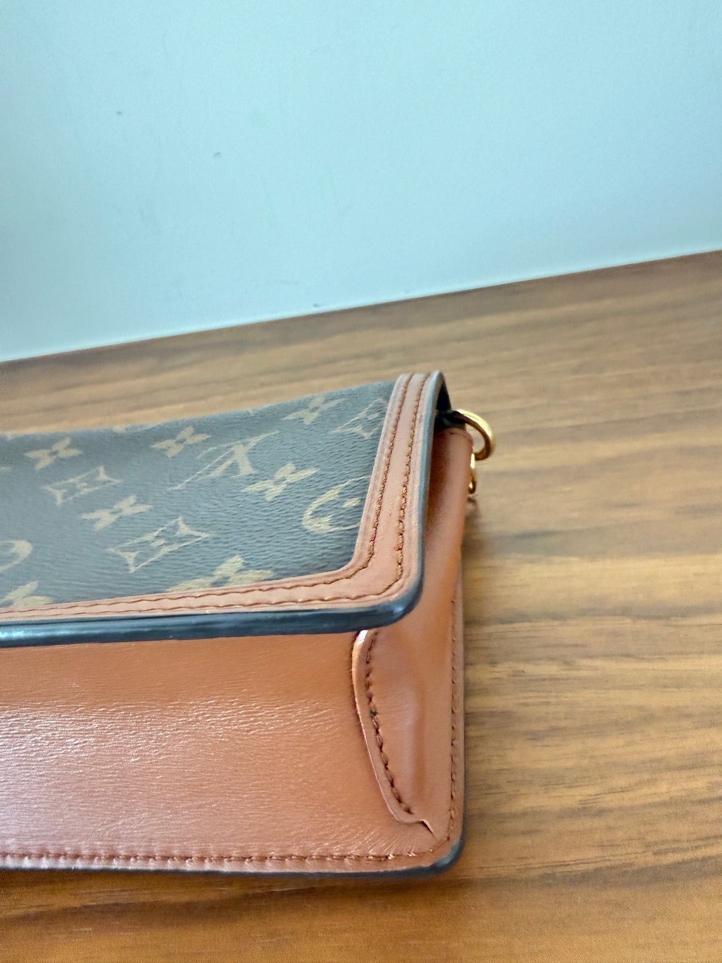Louis Vuitton Dauphine Reverse Monogram Chain Wallet Pre-Owned