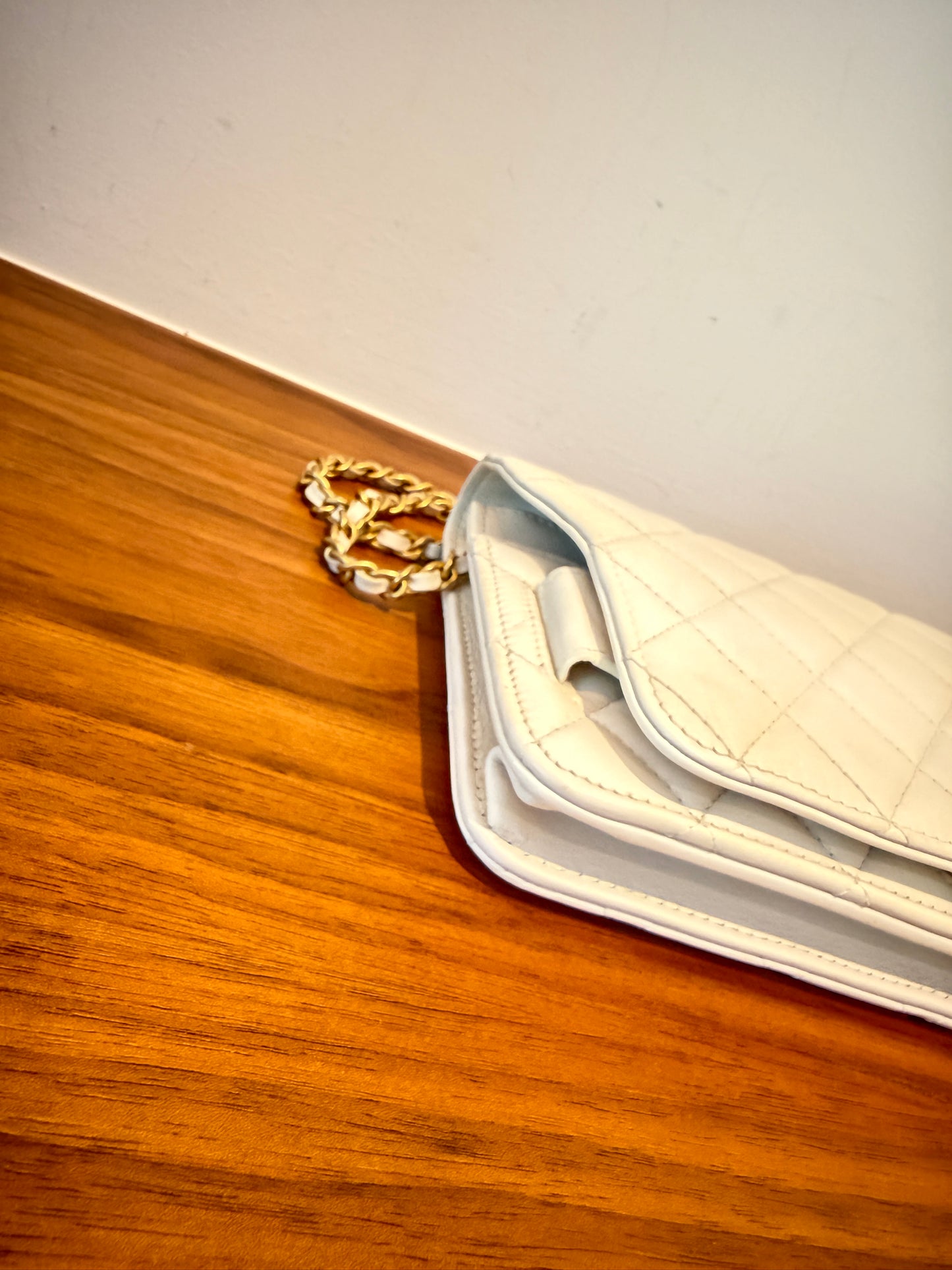 Chanel Calfskin Quilted Enchained Wallet On Chain WOC in White Pre-Owned
