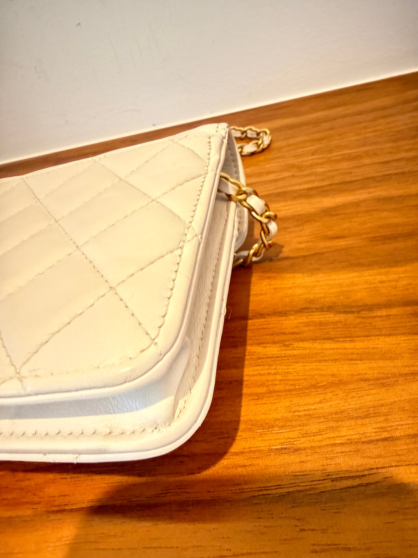 Chanel Calfskin Quilted Enchained Wallet On Chain WOC in White Pre-Owned