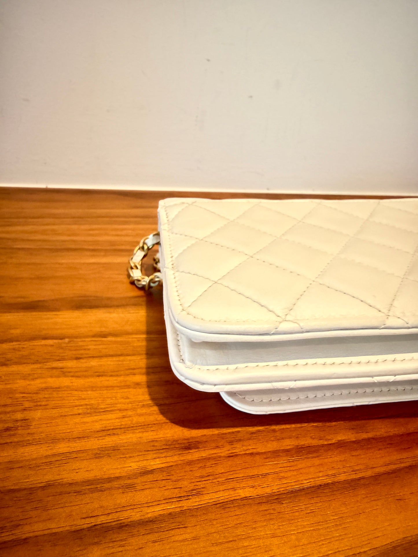 Chanel Calfskin Quilted Enchained Wallet On Chain WOC in White Pre-Owned
