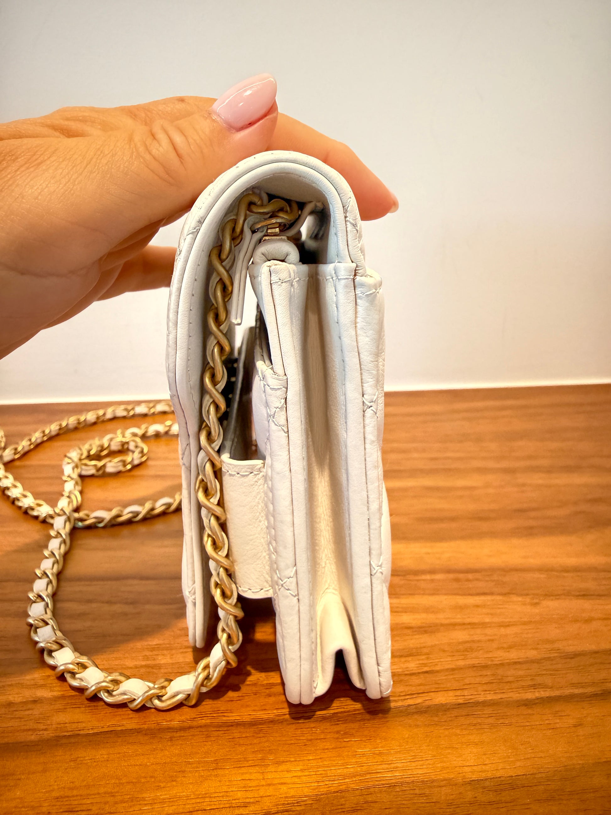 Chanel wallet on chain side view
