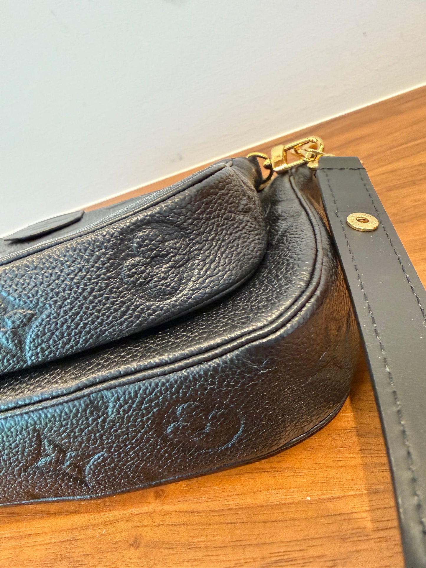 Louis Vuitton Empreinte Monogram Giant Multi Pochette Accessories Black Pre-Owned