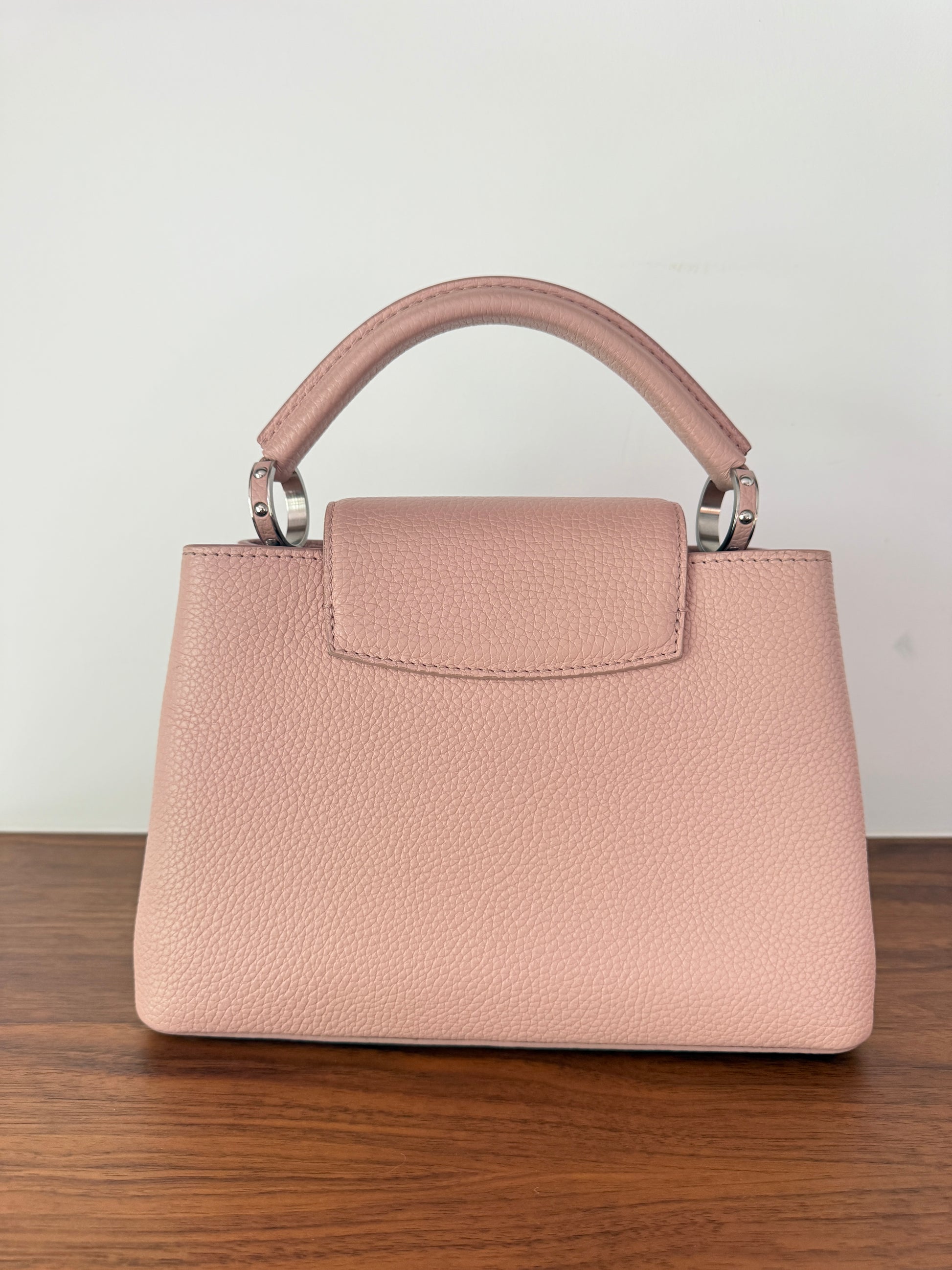 louis-vuitton-capucines-pink-preloved-view-of-back-of-handbag
