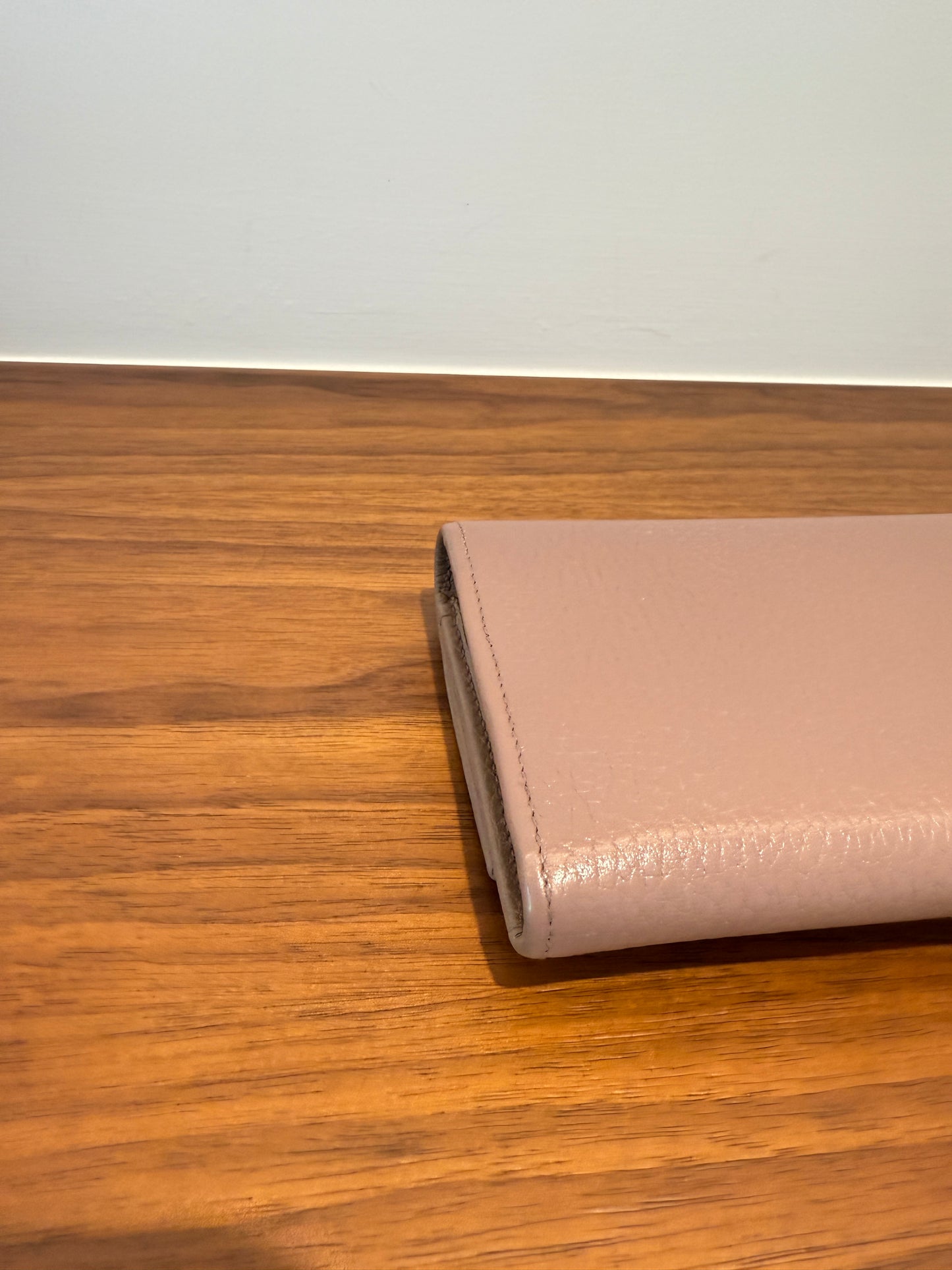 Gucci Full Size Wallet in Beige Leather