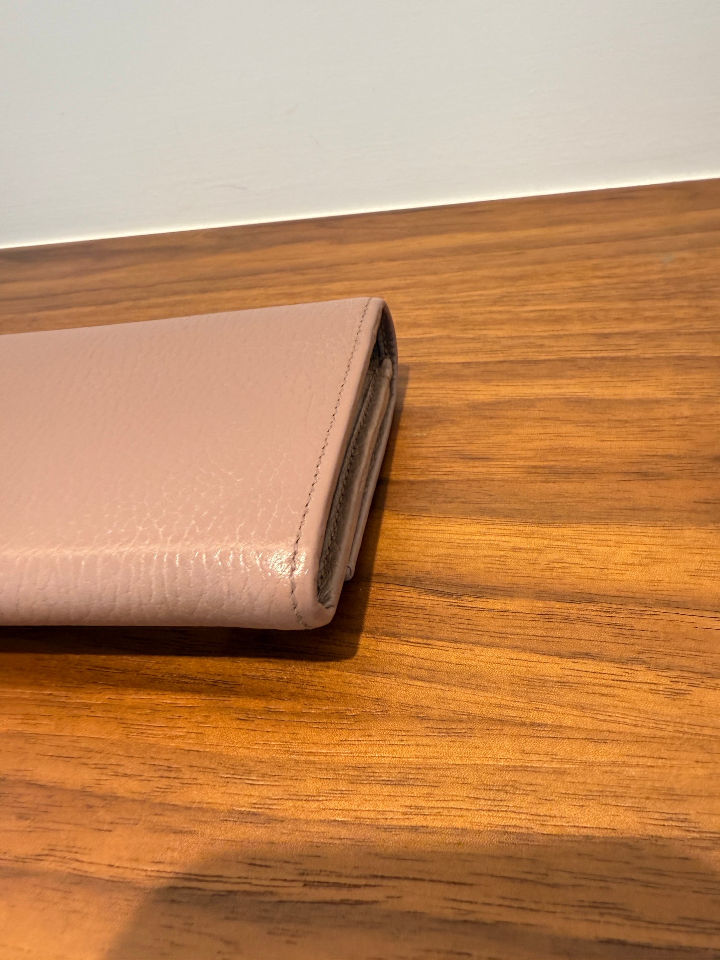 Gucci Full Size Wallet in Beige Leather
