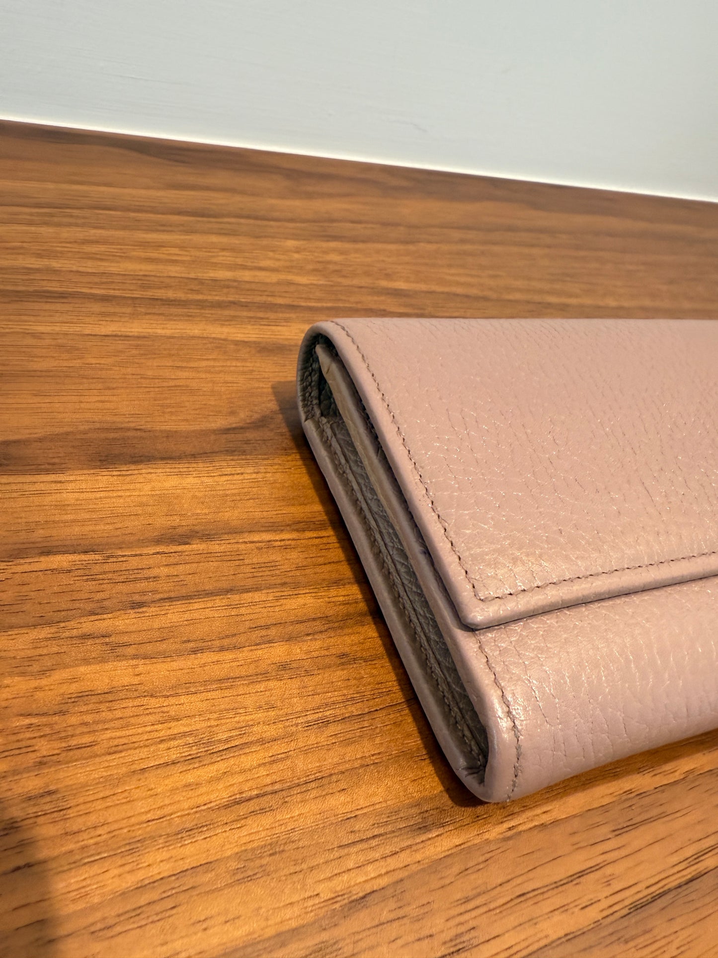 Gucci Full Size Wallet in Beige Leather
