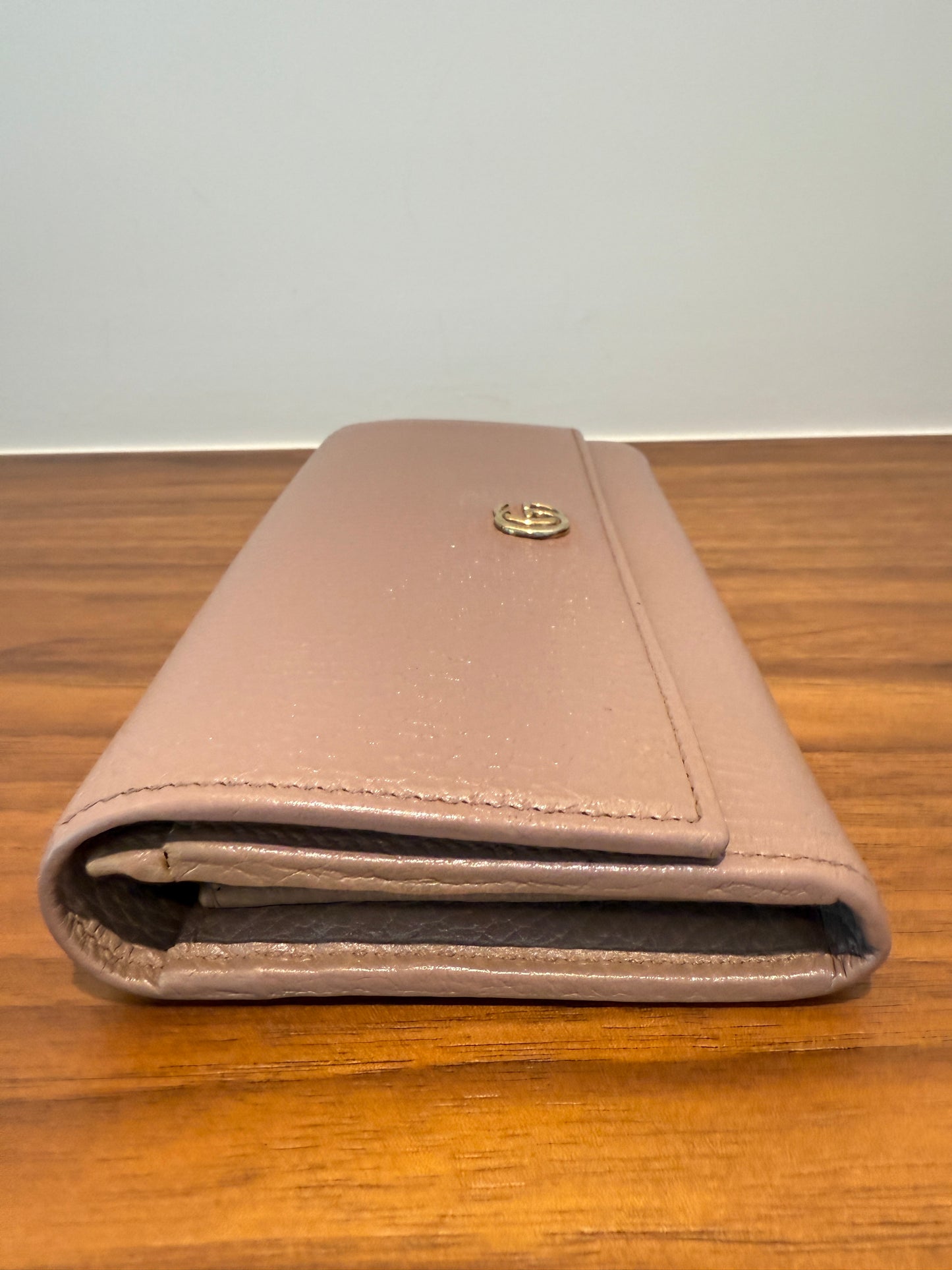 Gucci Full Size Wallet in Beige Leather