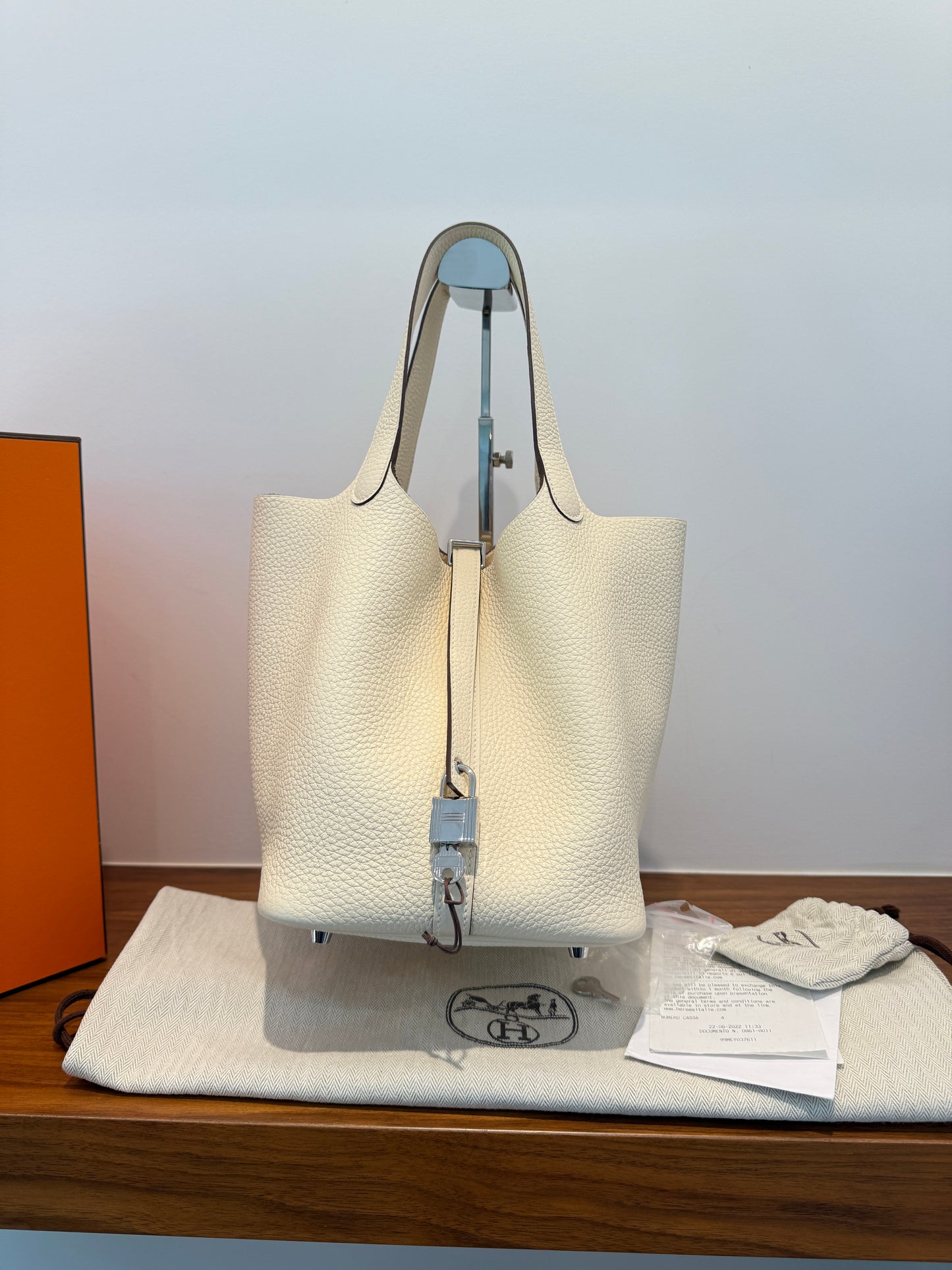 Hermes Taurillon Clemence Picotin Lock 22 Nata