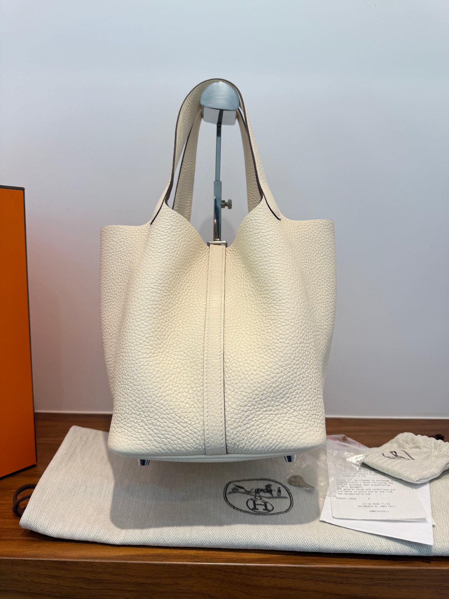 Hermes Taurillon Clemence Picotin Lock 22 Nata