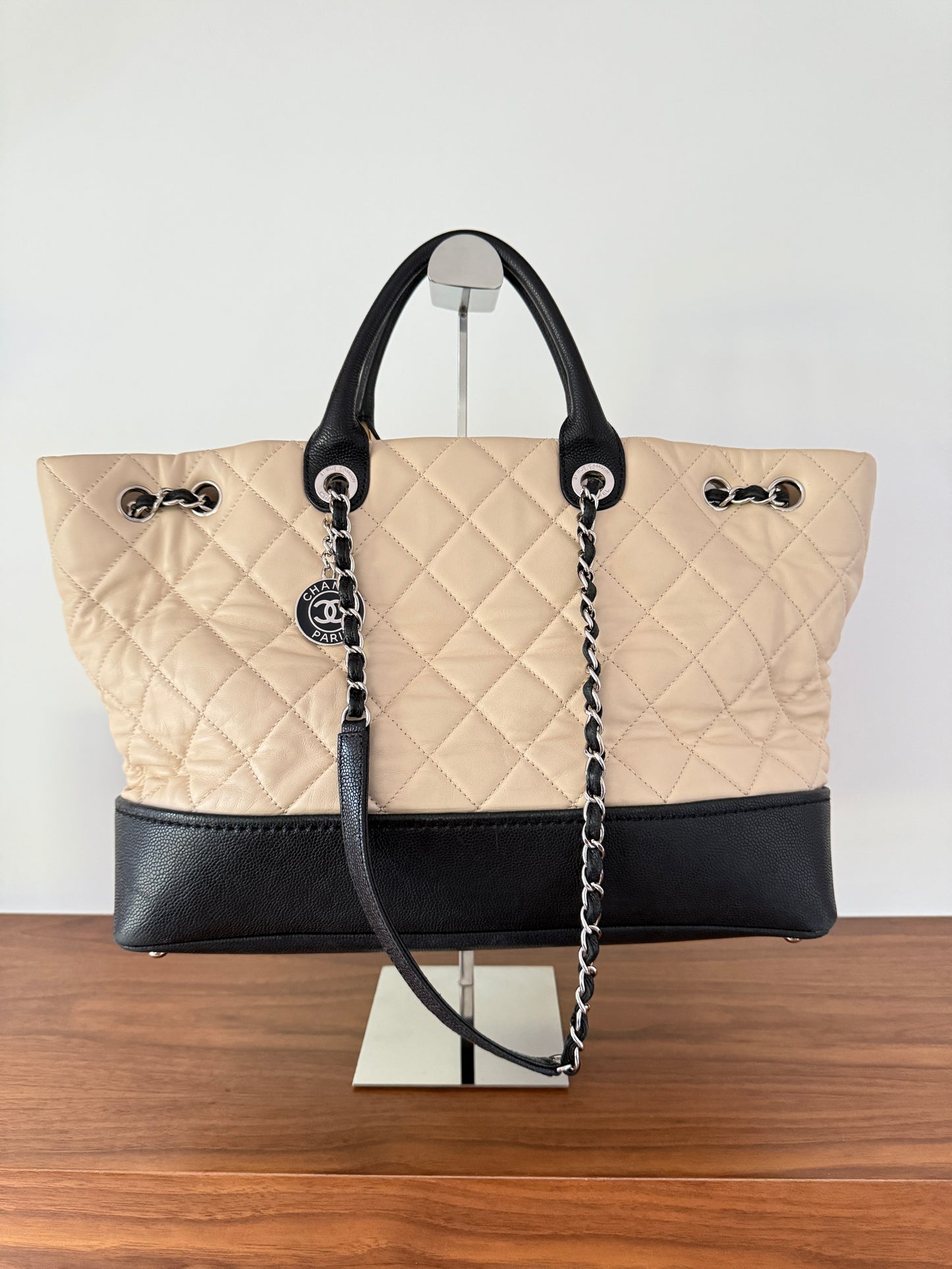 Chanel Beige & Black Caviar and Lambskin Tote Pre-owned Designer Handbag