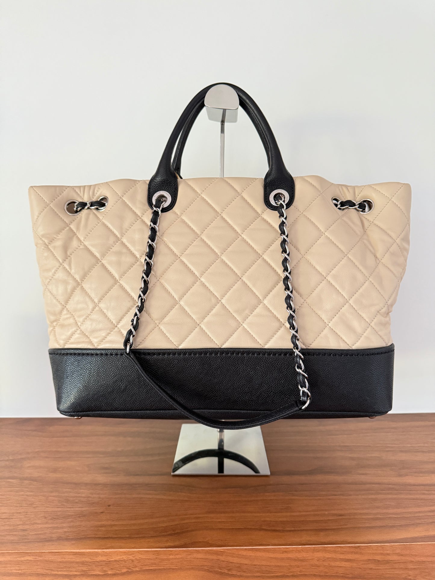 Chanel Beige & Black Caviar and Lambskin Tote Pre-owned Designer Handbag