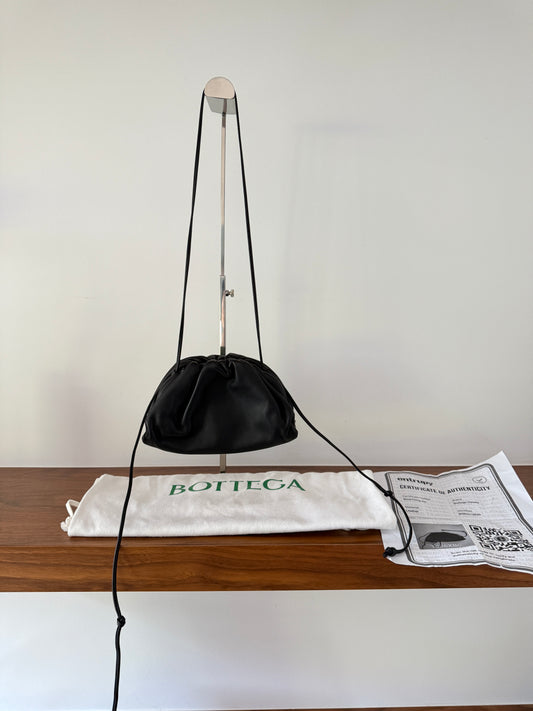 Bottega Veneta Smooth Pouch in Black