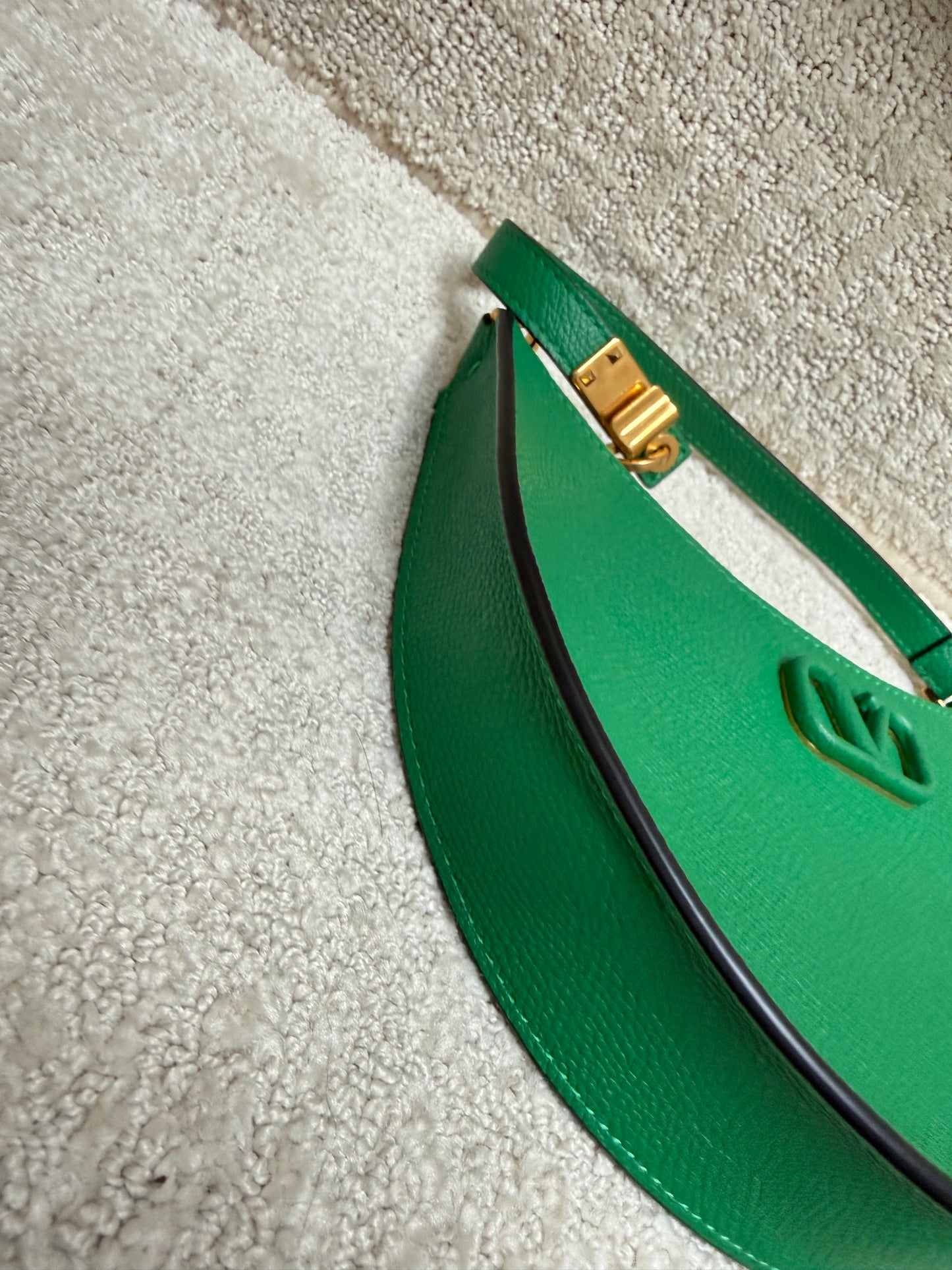 Valentino Garavani Vlogo Hobo Bag in Green Pre-Owned