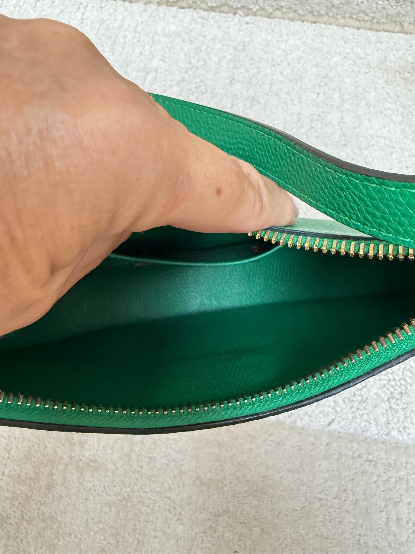 Valentino Garavani Vlogo Hobo Bag in Green Pre-Owned