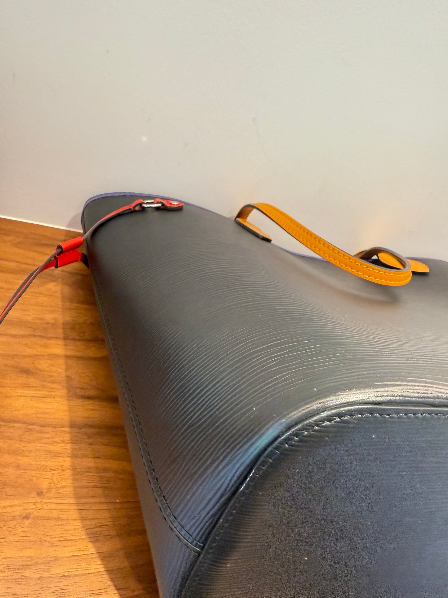 Louis Vuitton Neverfull in EPI Leather Tri colour Noir Figue Safran