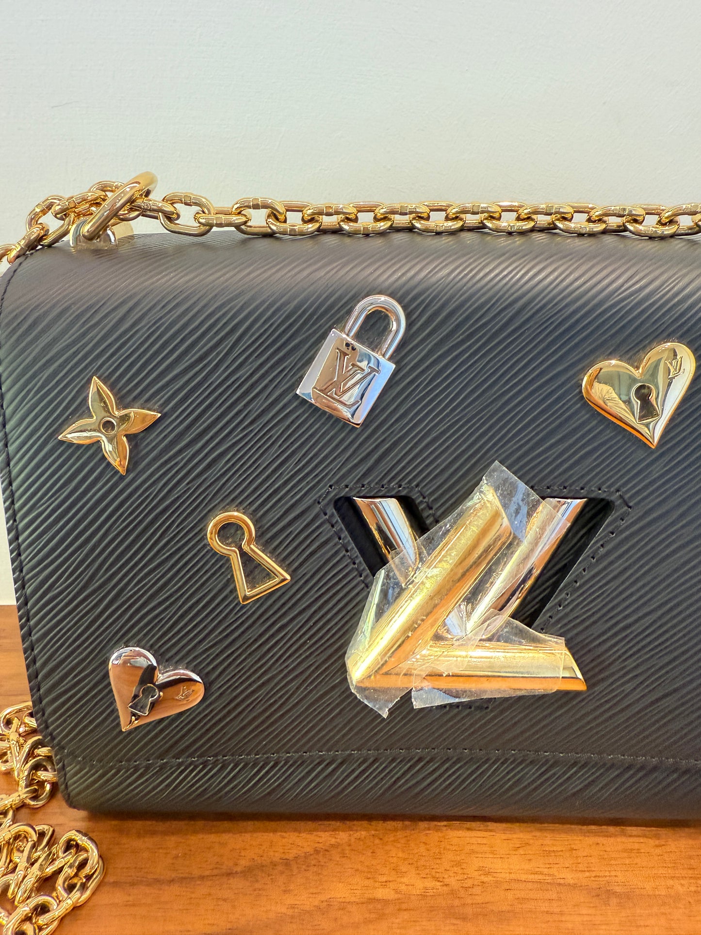 Louis Vuitton Twist Love Lock epi Leather Black