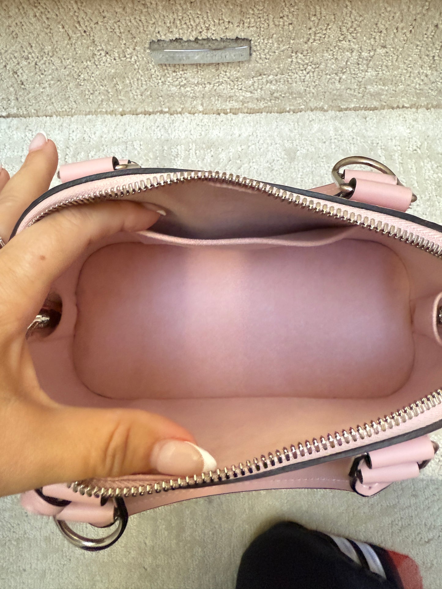 Louis Vuitton Epi Alma BB in Baby Pink 2