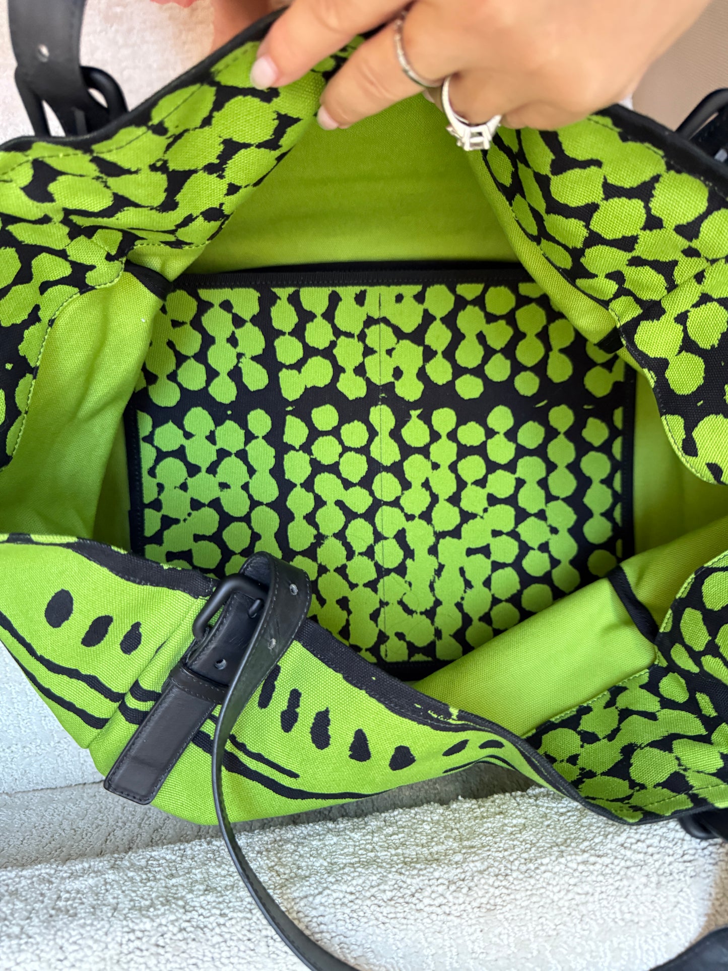 Bottega Veneto Canvas Vache Bubble Bag in Black & Green