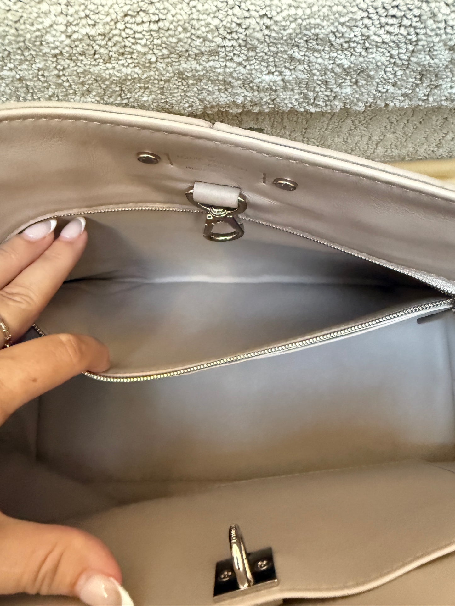 Louis Vuitton Pernelle Tote in Taurillon