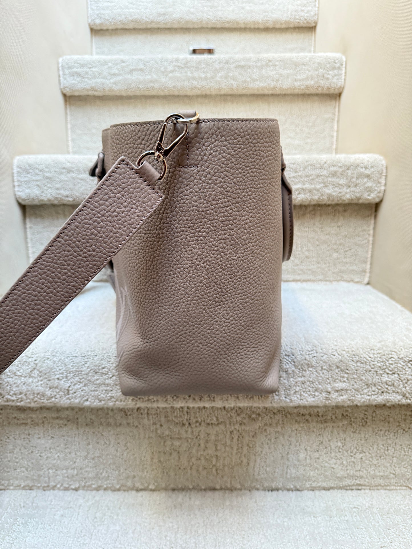 Louis Vuitton Pernelle Tote in Taurillon