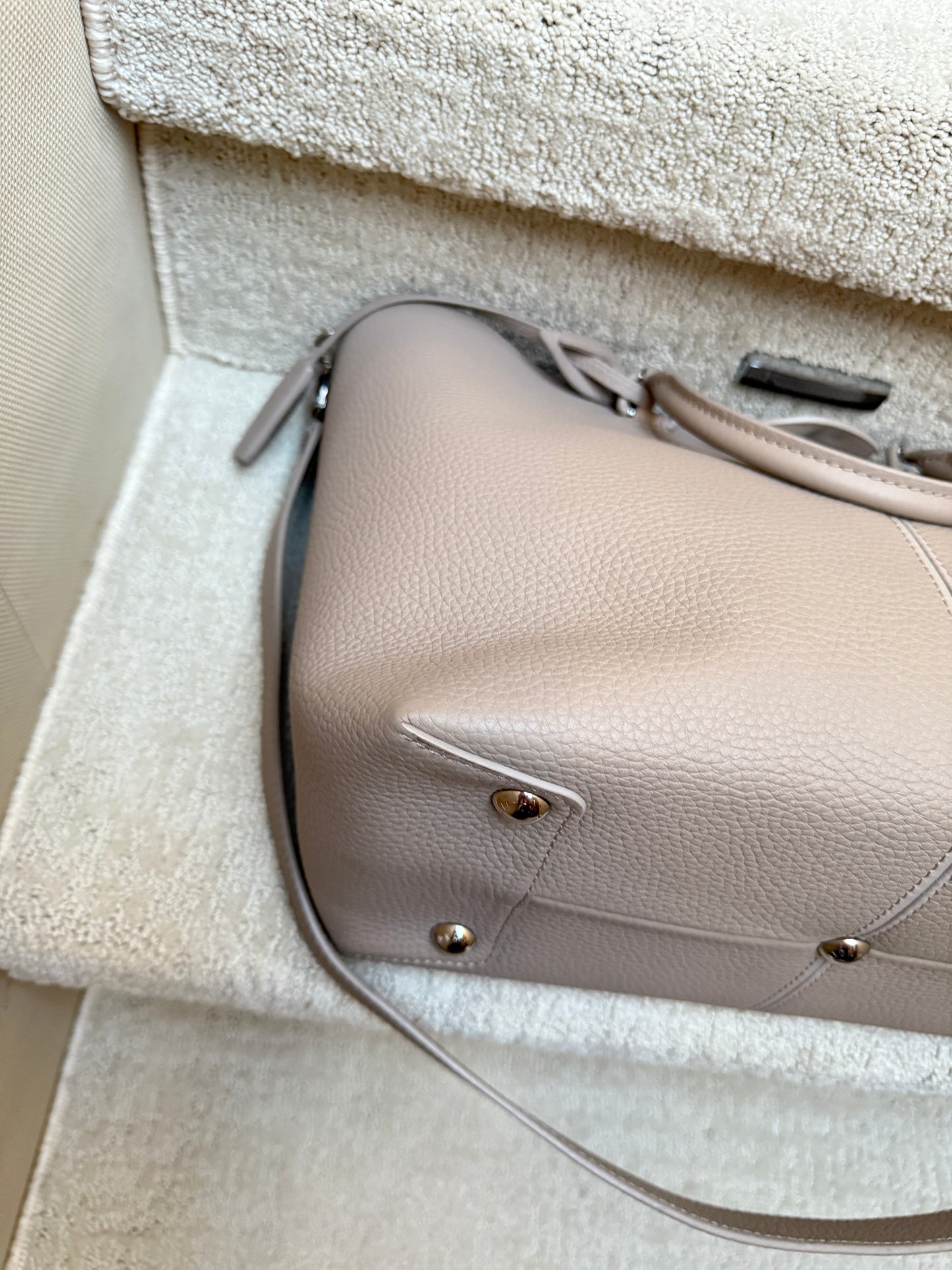 Louis Vuitton Pernelle Tote in Taurillon