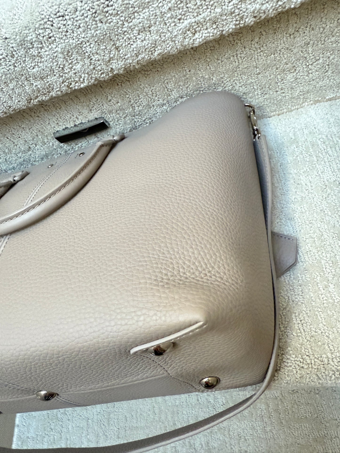 Louis Vuitton Pernelle Tote in Taurillon